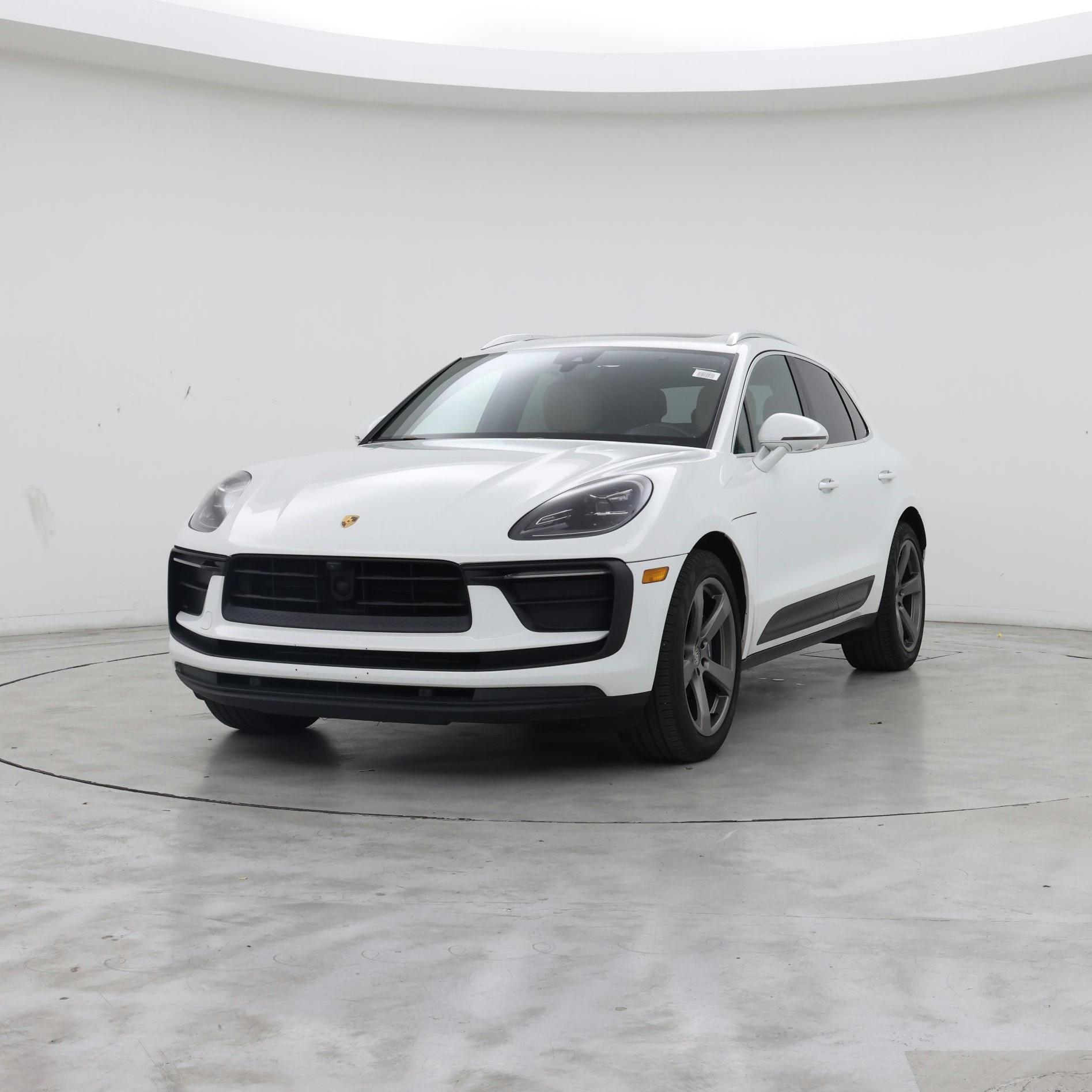Thumbnail: 2023 Porsche Macan - 4