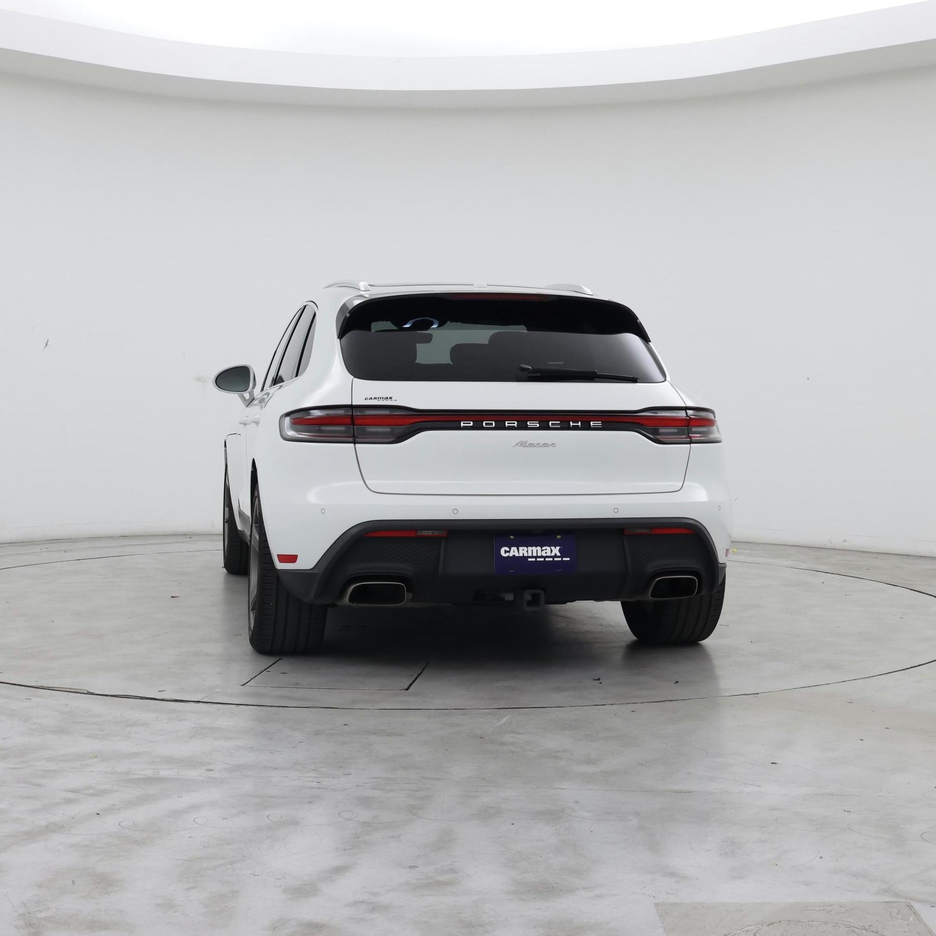 Thumbnail: 2023 Porsche Macan - 6