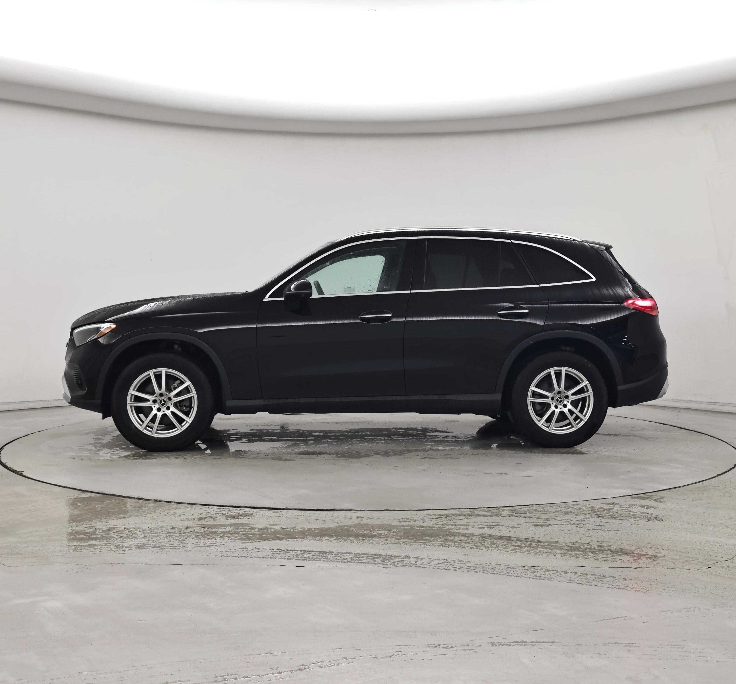 Thumbnail: 2023 Mercedes-Benz GLC - 3