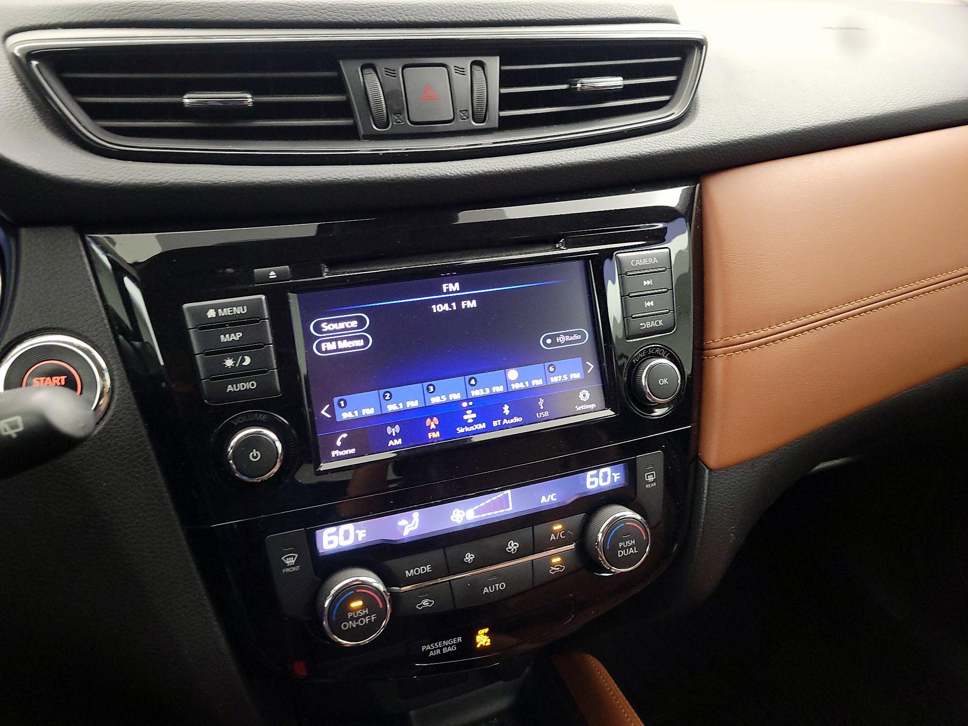 Thumbnail: 2018 Nissan Rogue - 16