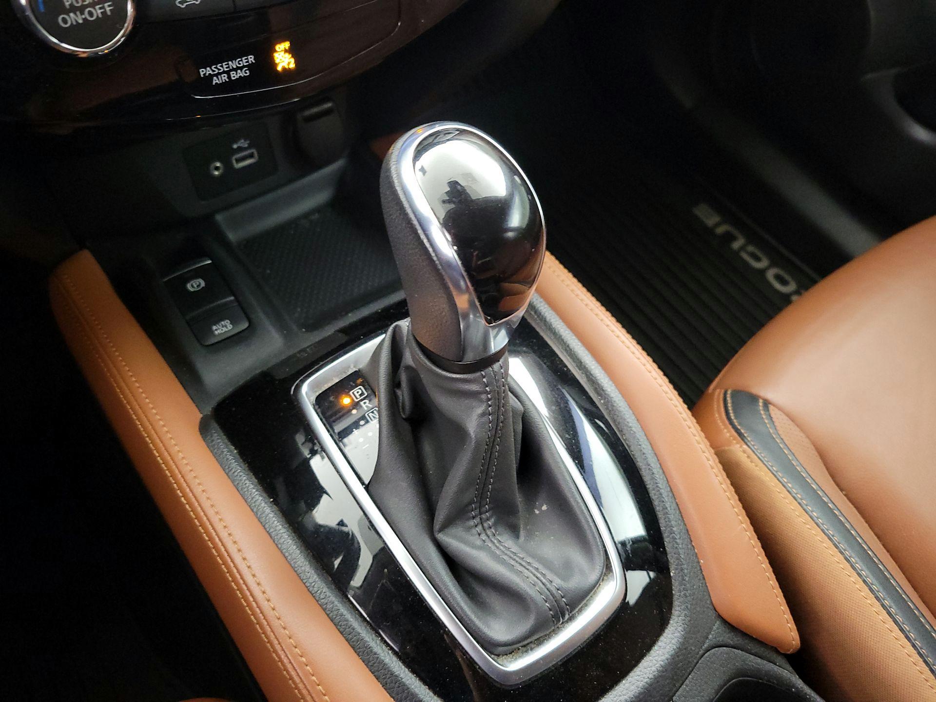 Thumbnail: 2018 Nissan Rogue - 18