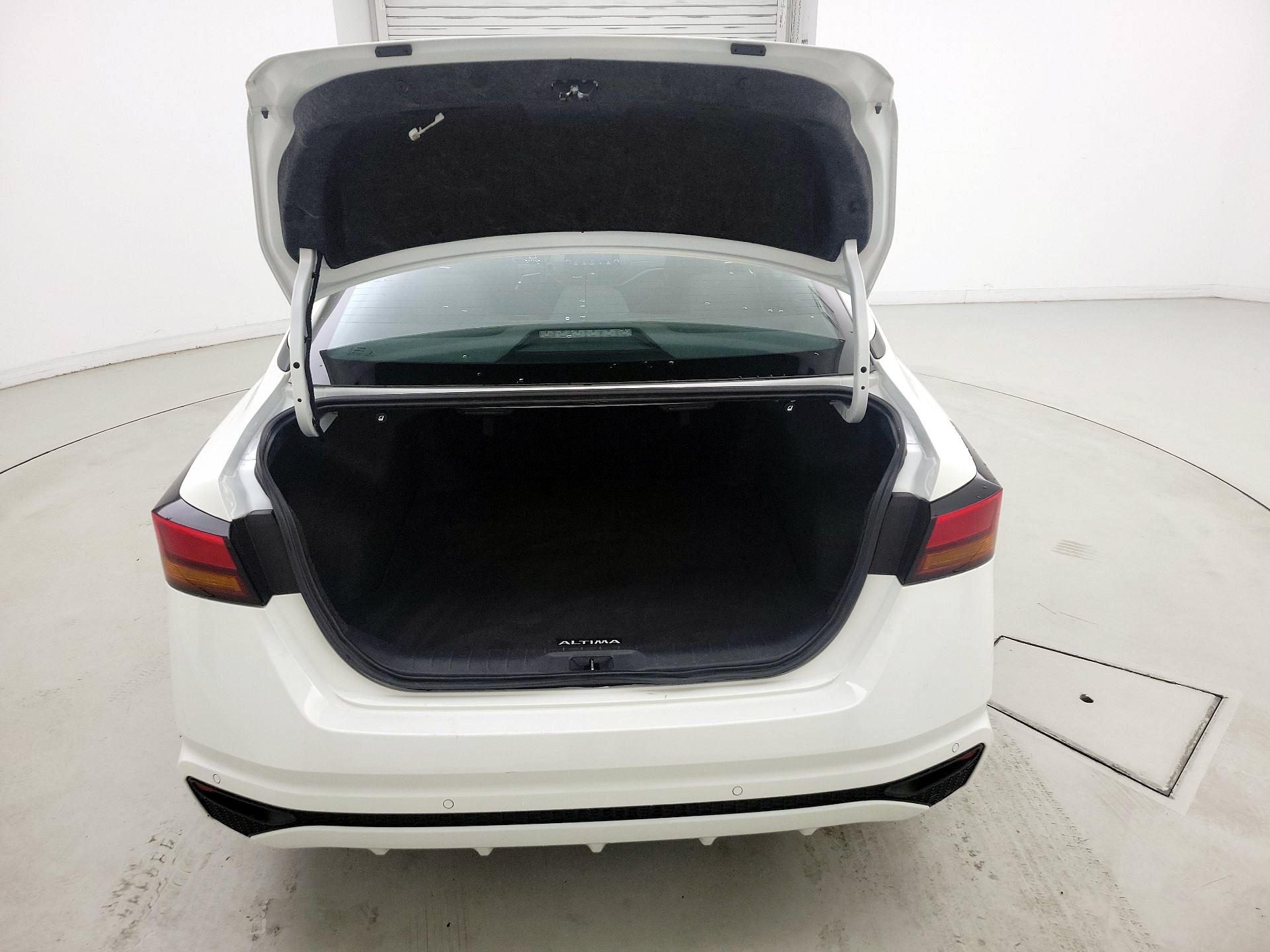 Thumbnail: 2025 Nissan Altima - 20