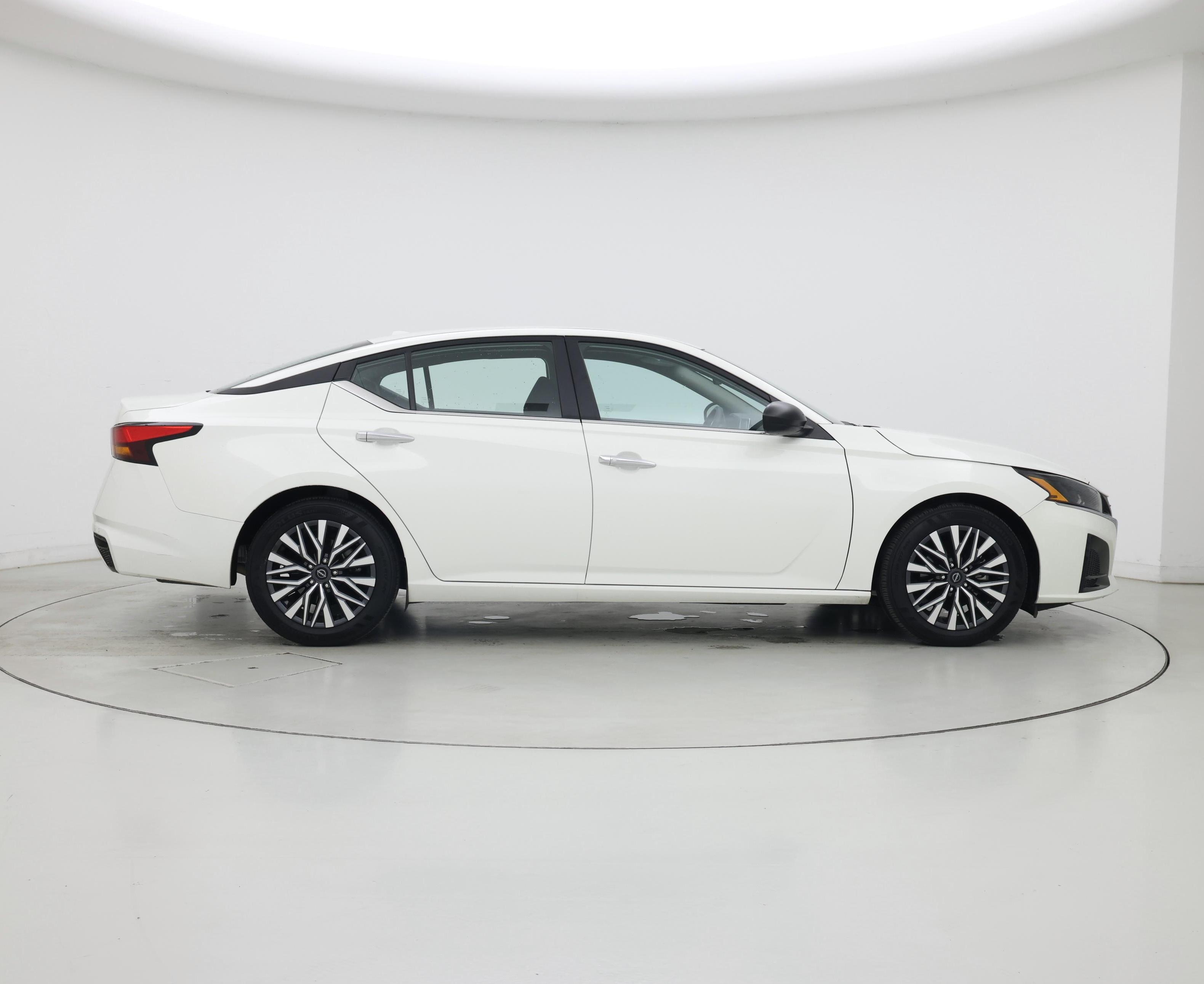 Thumbnail: 2025 Nissan Altima - 7