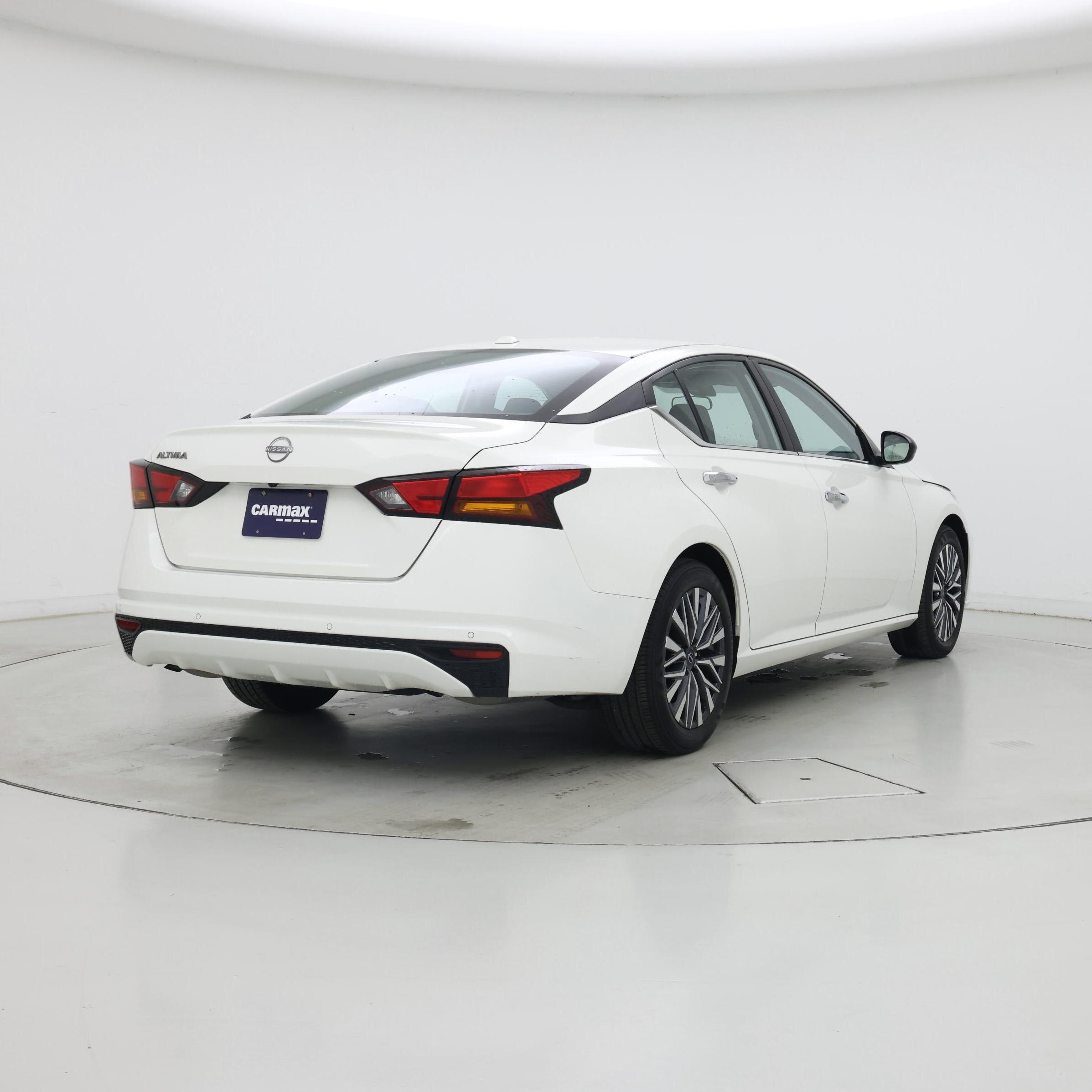 Thumbnail: 2025 Nissan Altima - 8