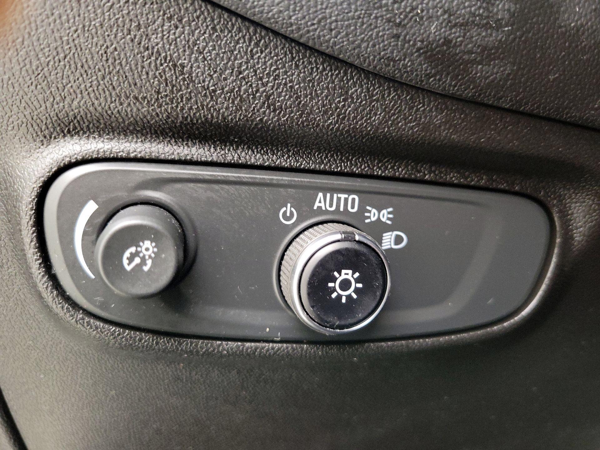 Thumbnail: 2021 Chevrolet Equinox - 13