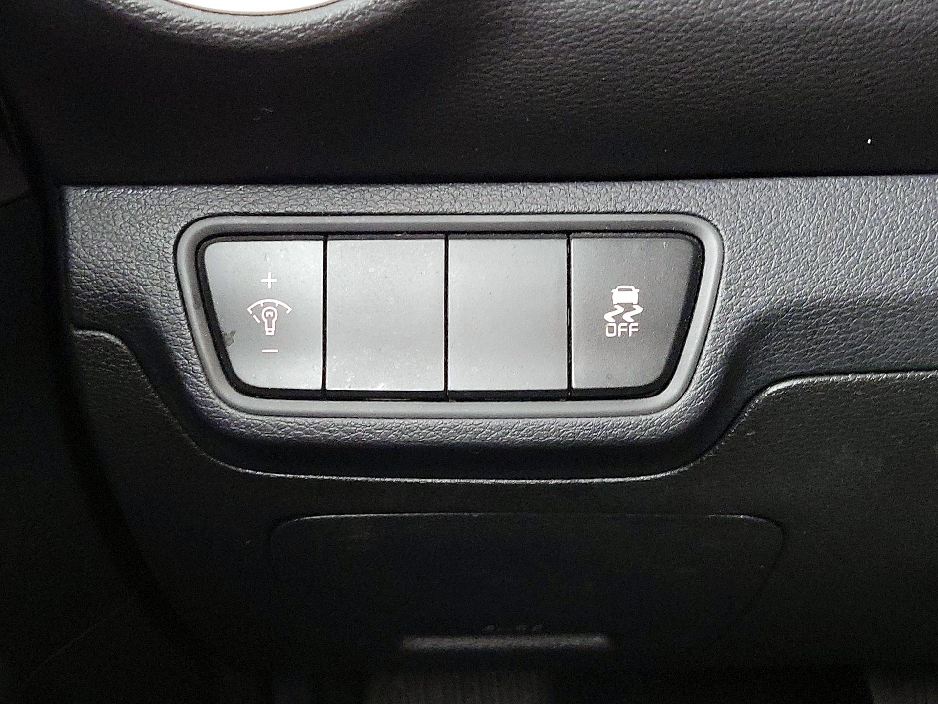 Thumbnail: 2022 Kia Forte - 13