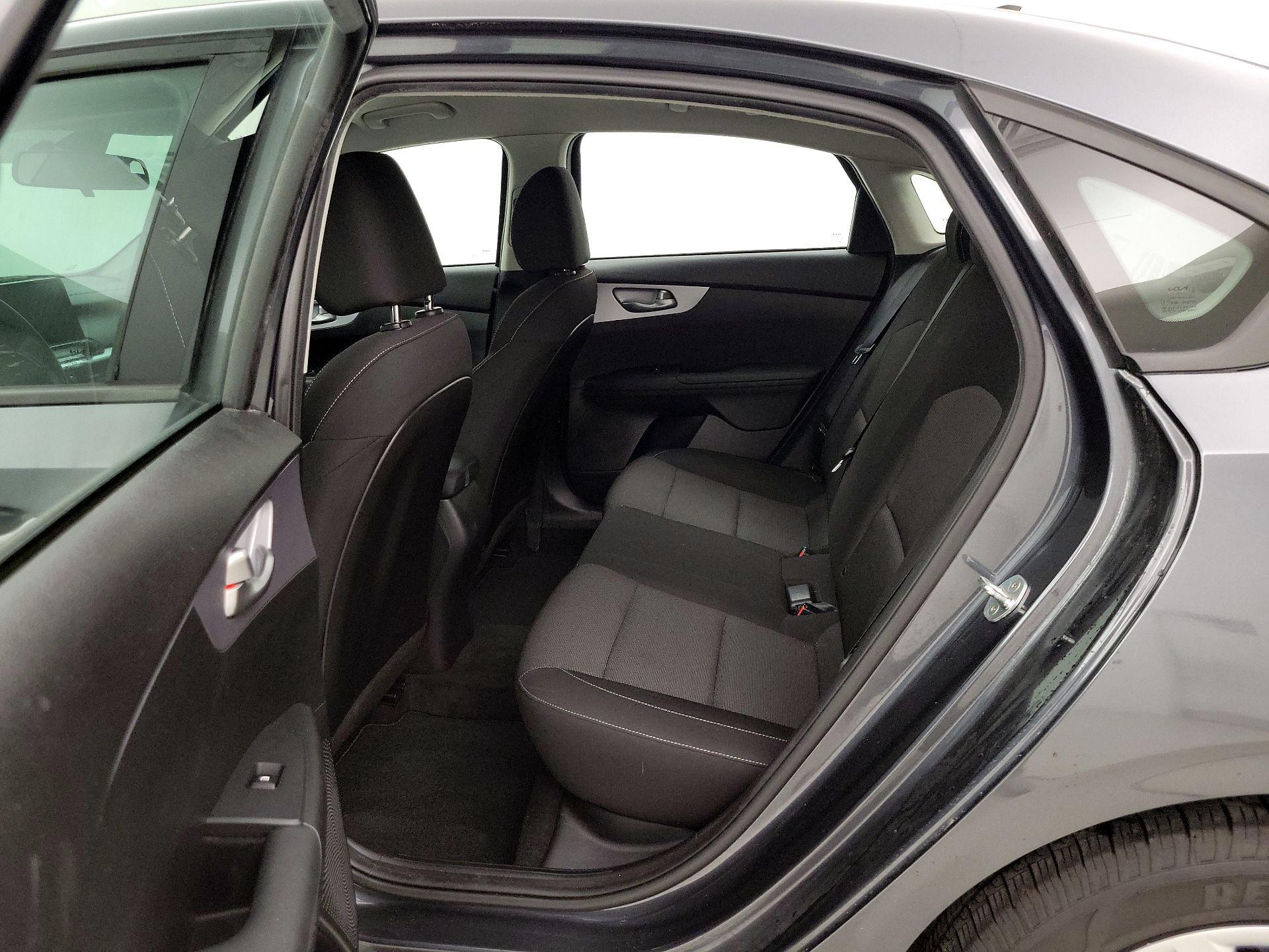 Thumbnail: 2022 Kia Forte - 19