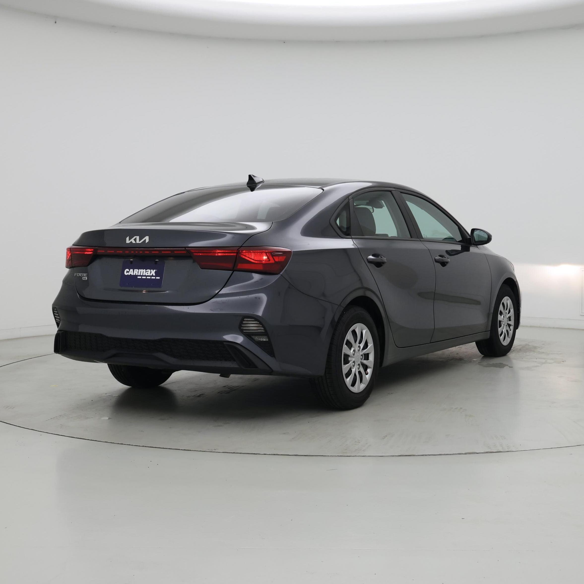 Thumbnail: 2022 Kia Forte - 8