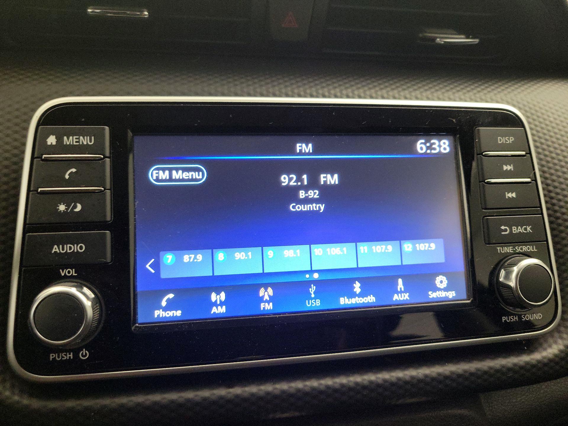 Thumbnail: 2025 Nissan Kicks - 15