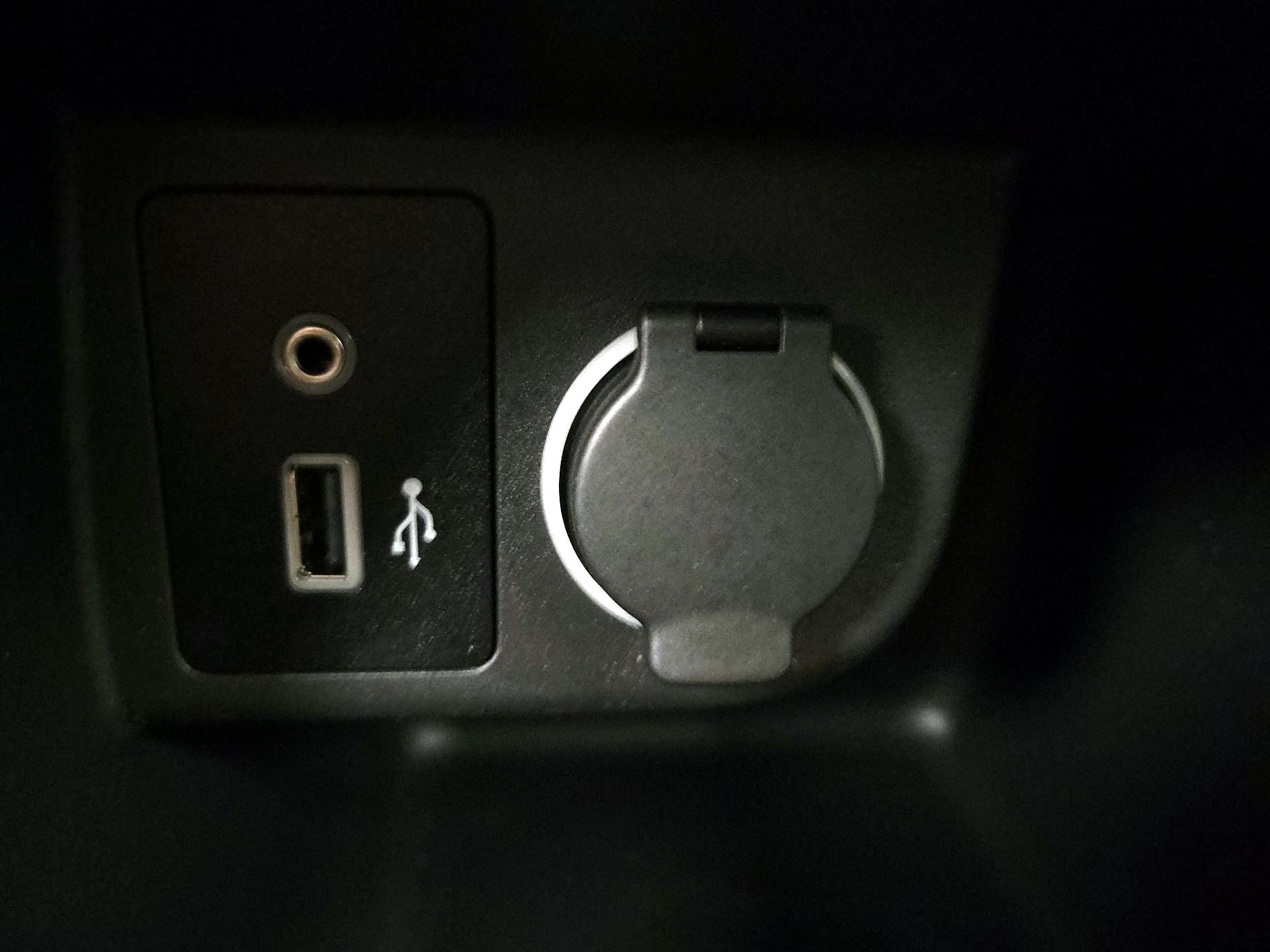 Thumbnail: 2025 Nissan Kicks - 18