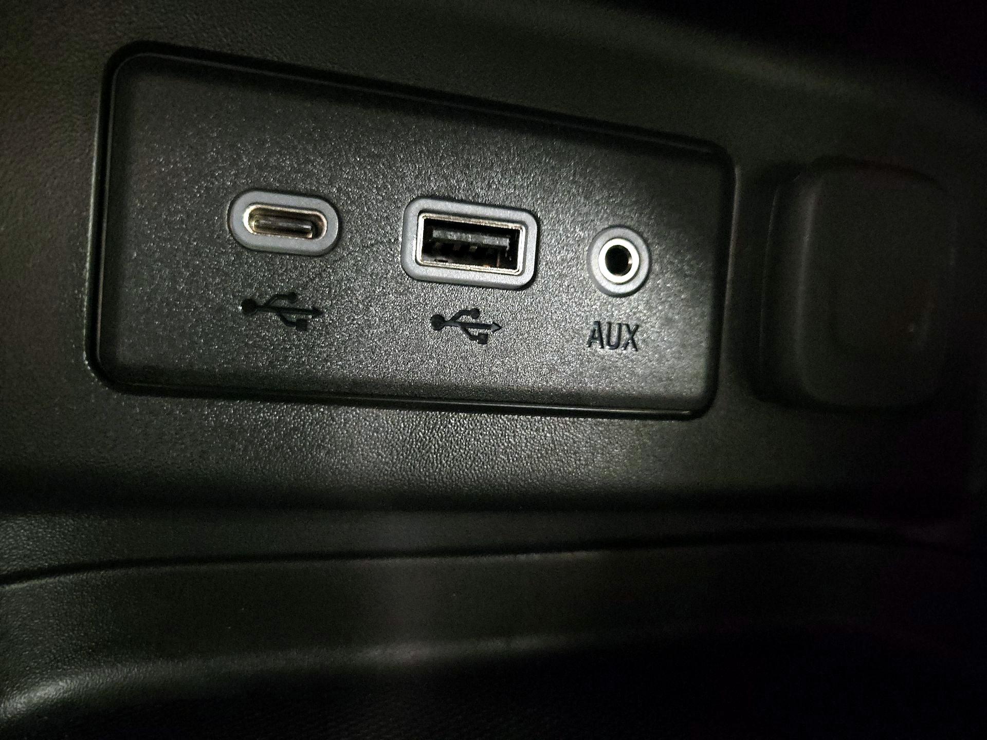 Thumbnail: 2023 Chevrolet Equinox - 18