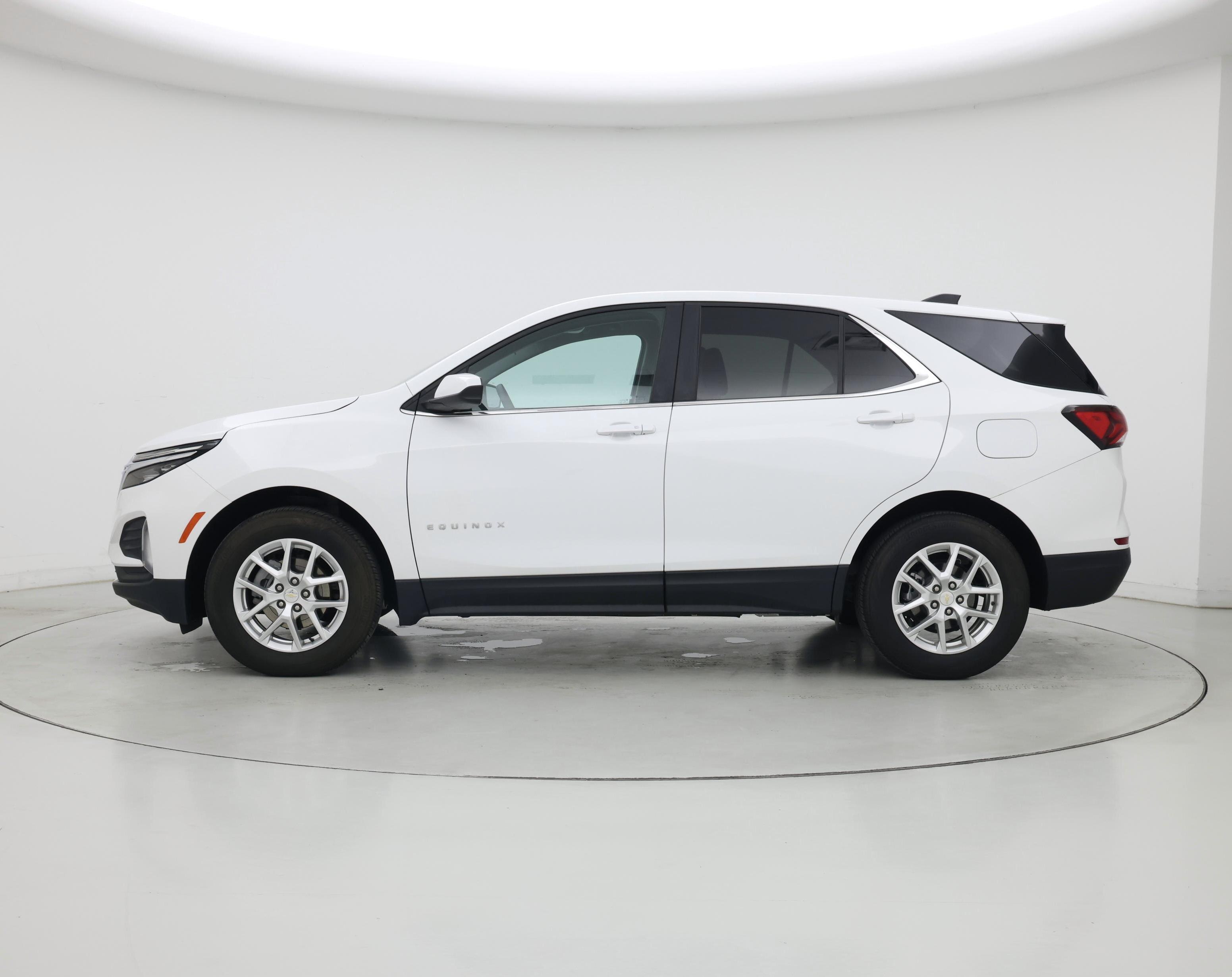 Thumbnail: 2023 Chevrolet Equinox - 3