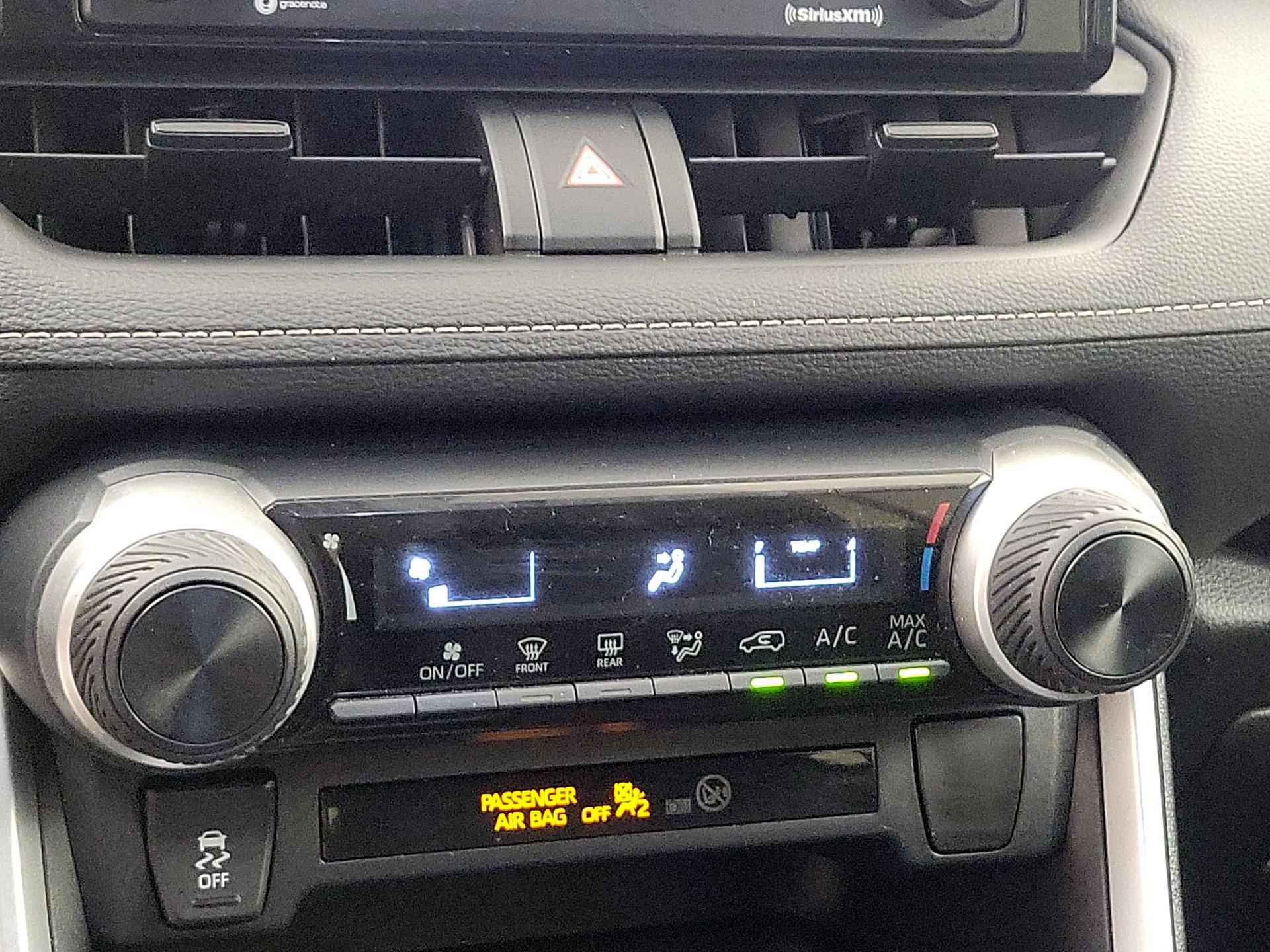 Thumbnail: 2020 Toyota RAV4 - 16