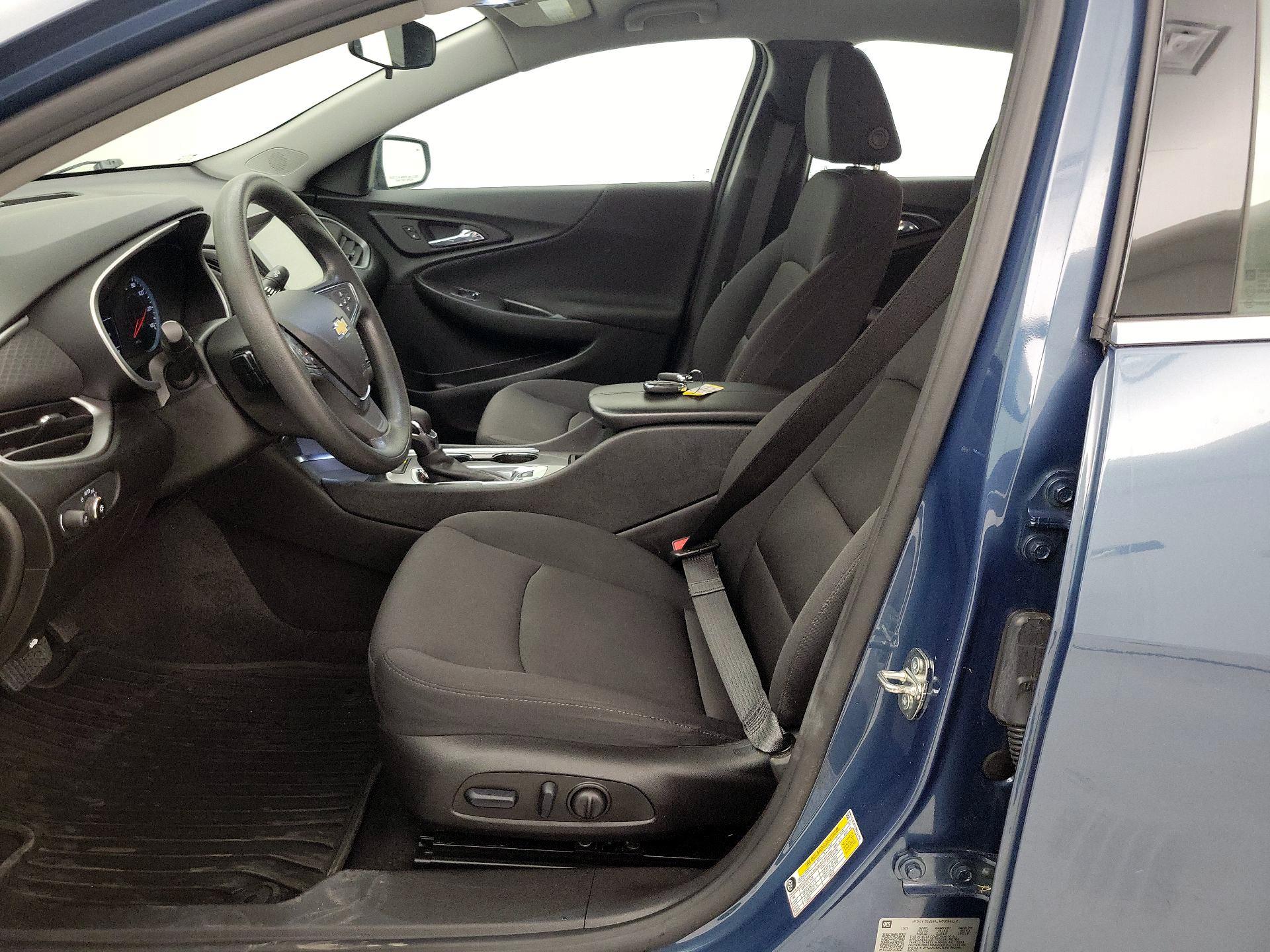 Thumbnail: 2024 Chevrolet Malibu - 9