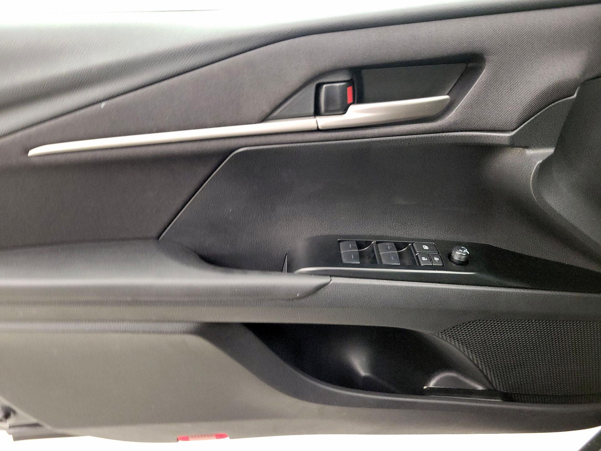 Thumbnail: 2025 Toyota Camry - 12