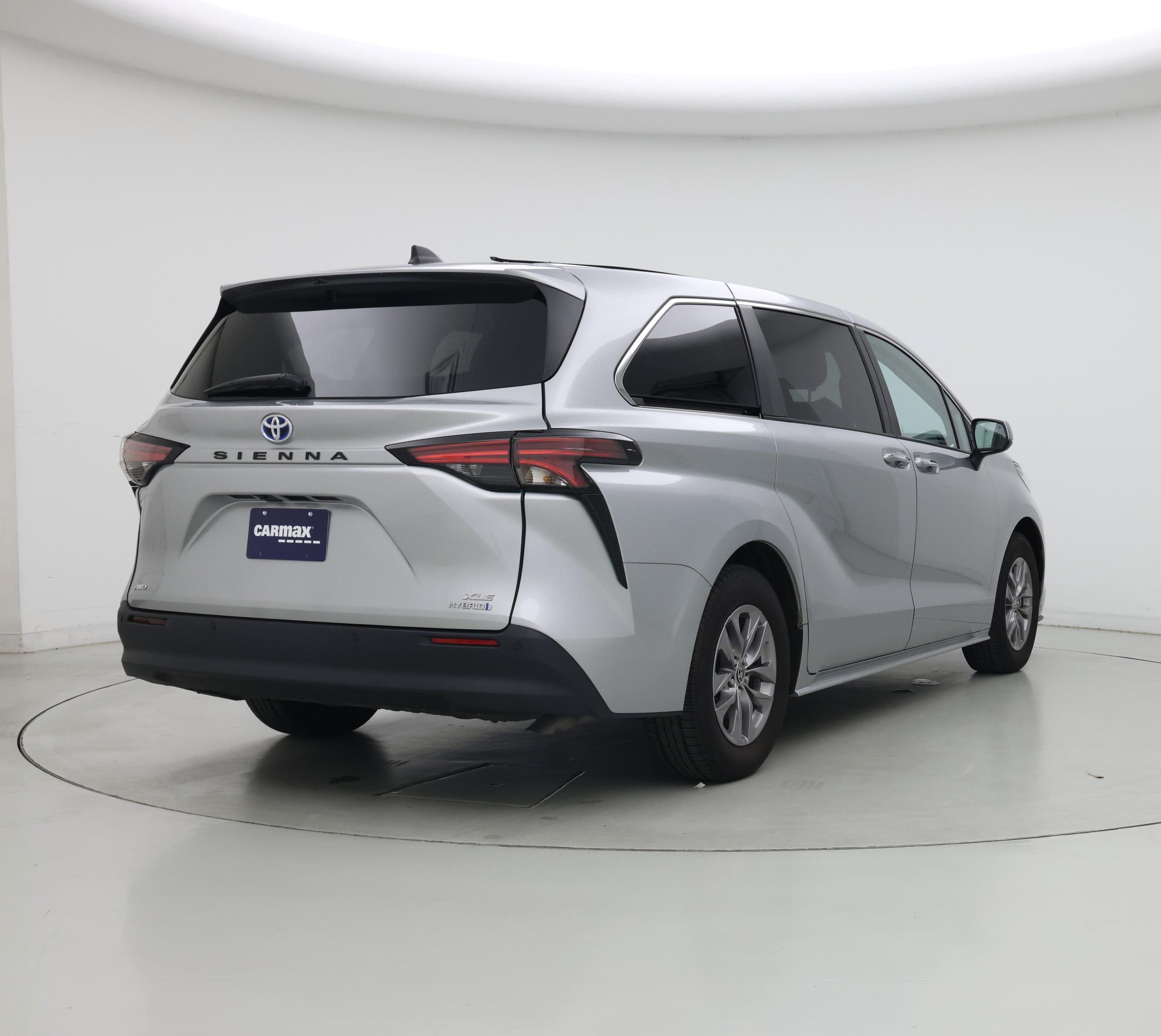 Thumbnail: 2022 Toyota Sienna - 8
