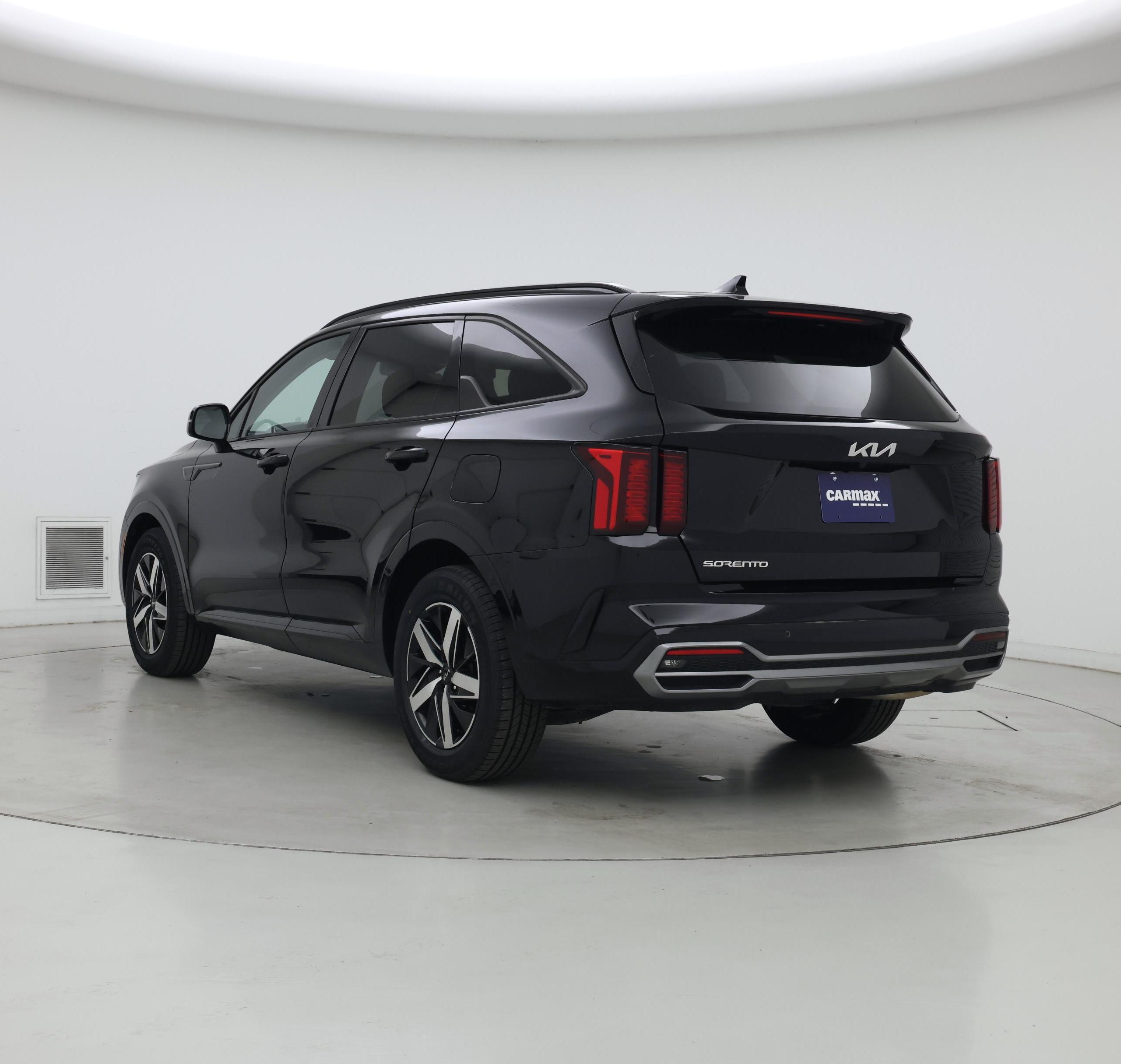 Thumbnail: 2023 Kia Sorento - 2