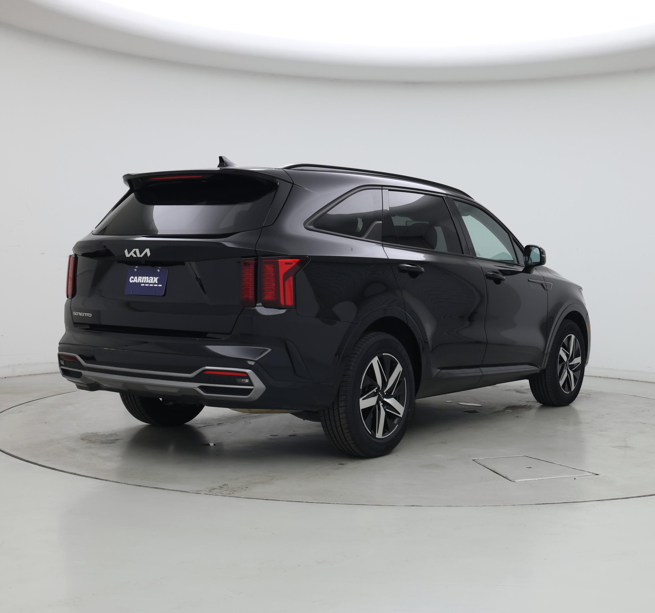Thumbnail: 2023 Kia Sorento - 8