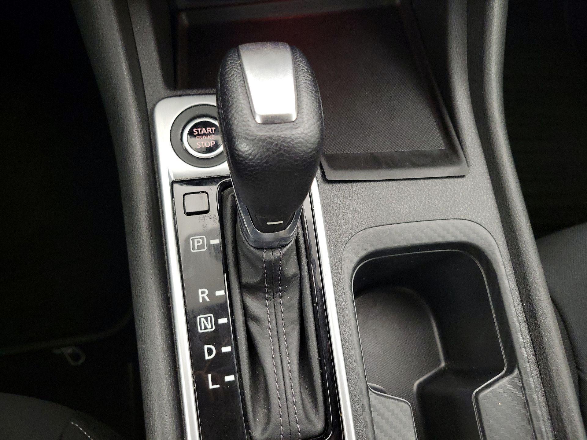 Thumbnail: 2024 Nissan Sentra - 17