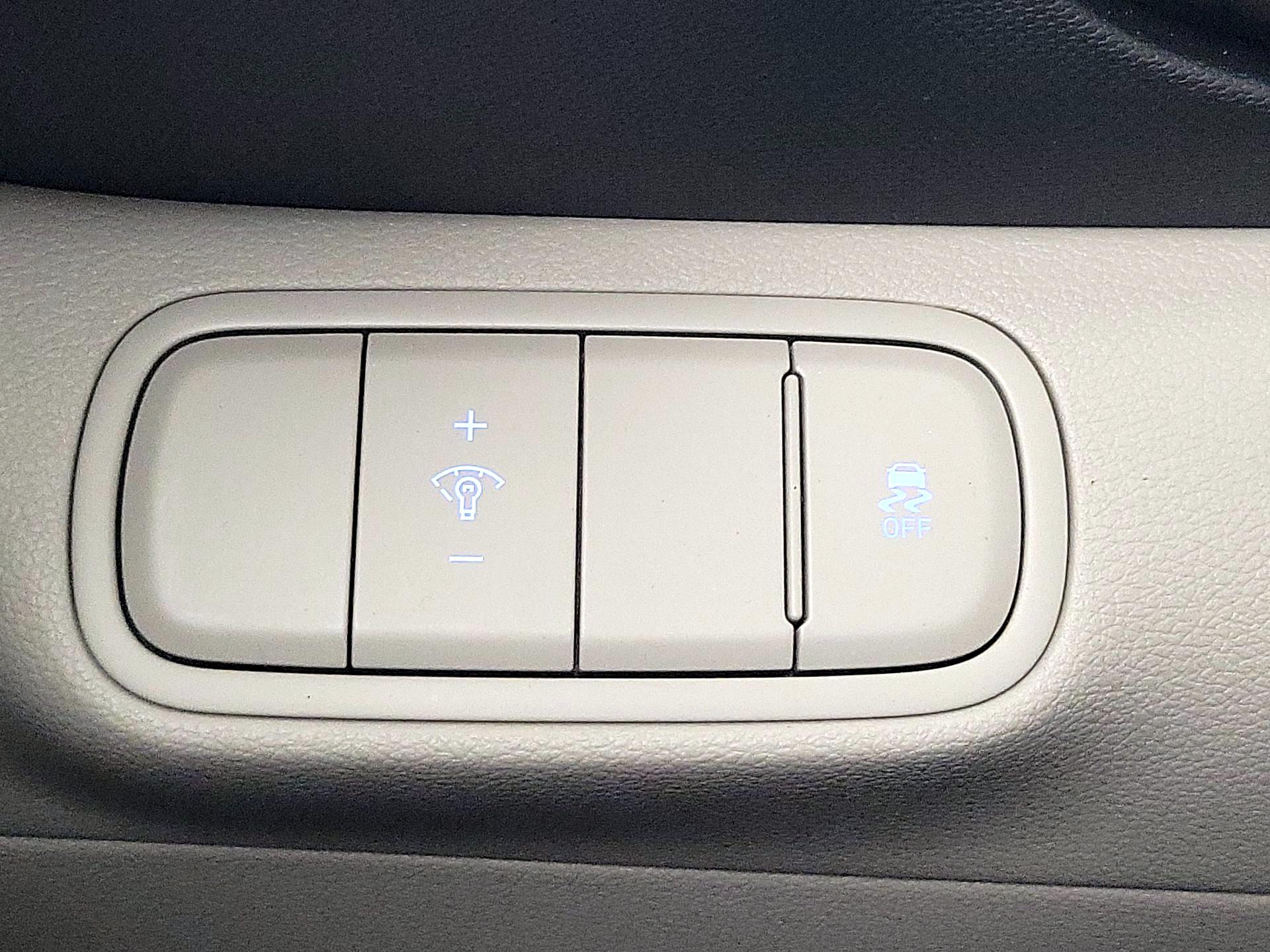 Thumbnail: 2025 Hyundai Venue - 11