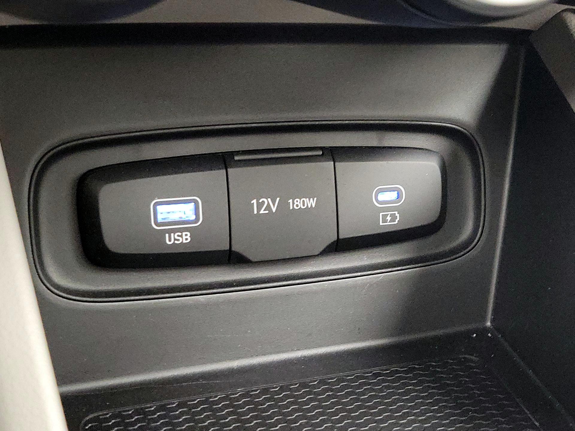 Thumbnail: 2025 Hyundai Venue - 16