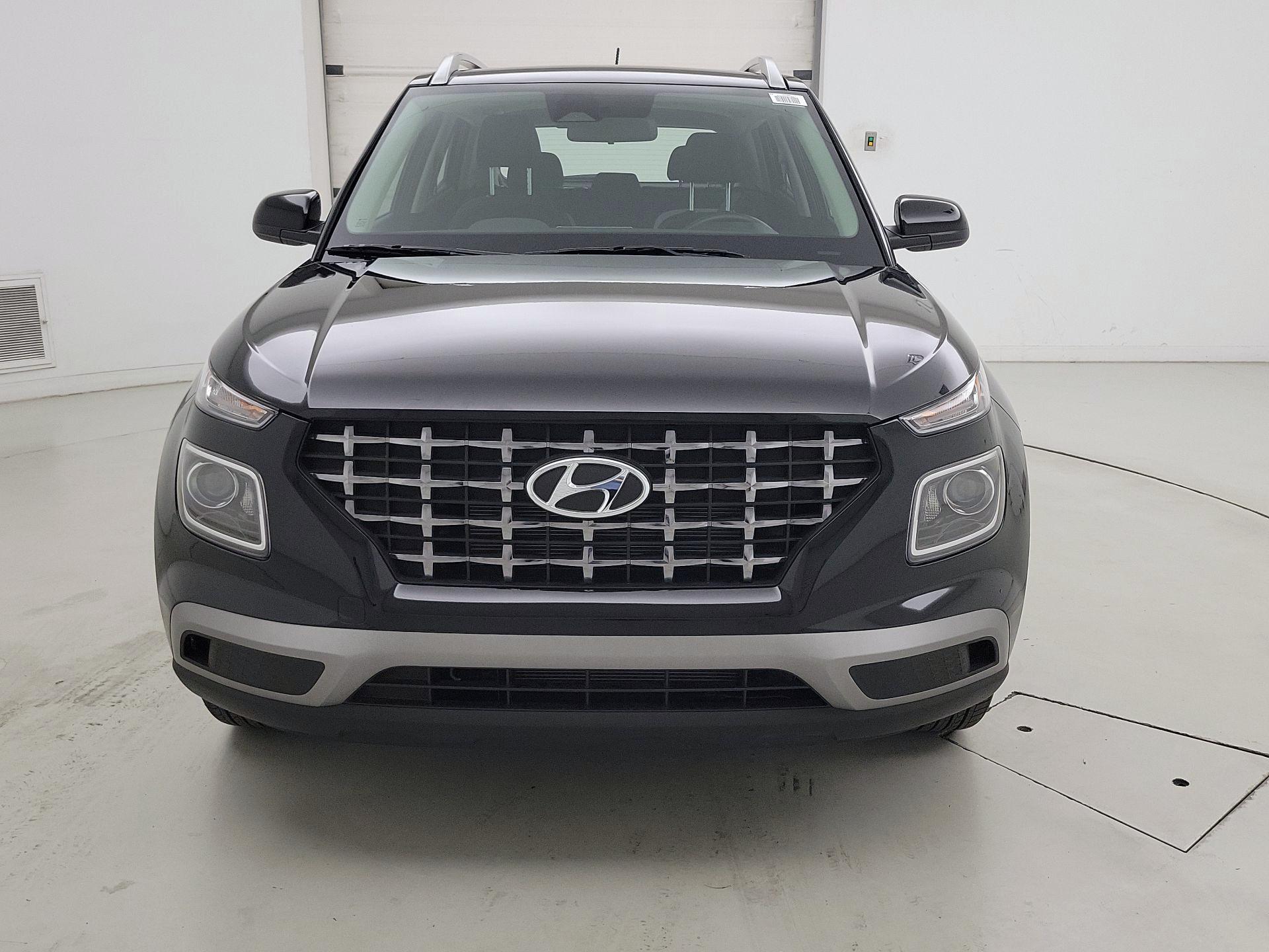 Thumbnail: 2025 Hyundai Venue - 2