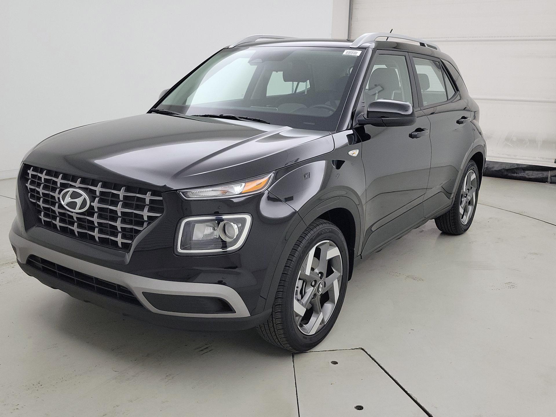 Thumbnail: 2025 Hyundai Venue - 3