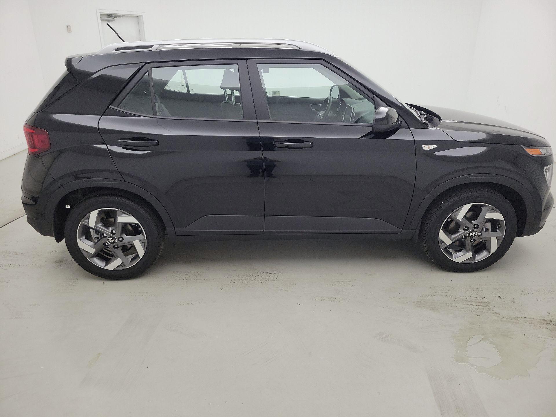 Thumbnail: 2025 Hyundai Venue - 4