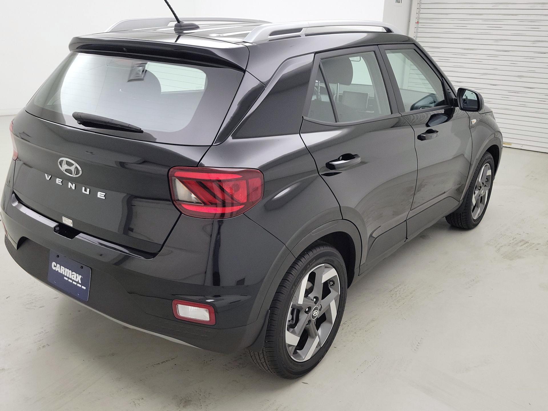 Thumbnail: 2025 Hyundai Venue - 5