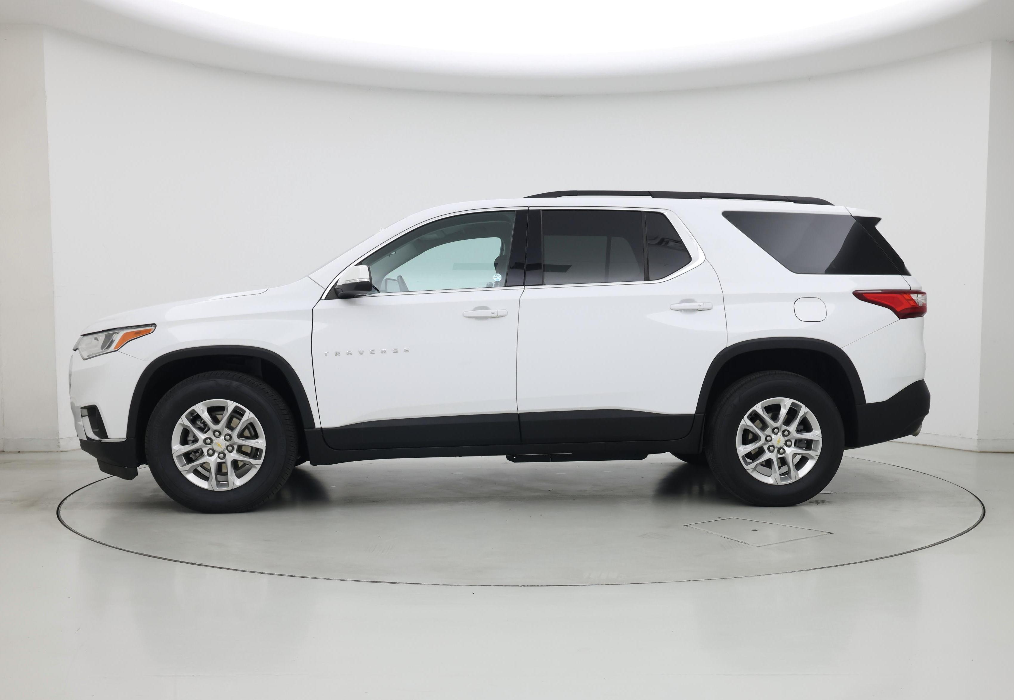 Thumbnail: 2021 Chevrolet Traverse - 3