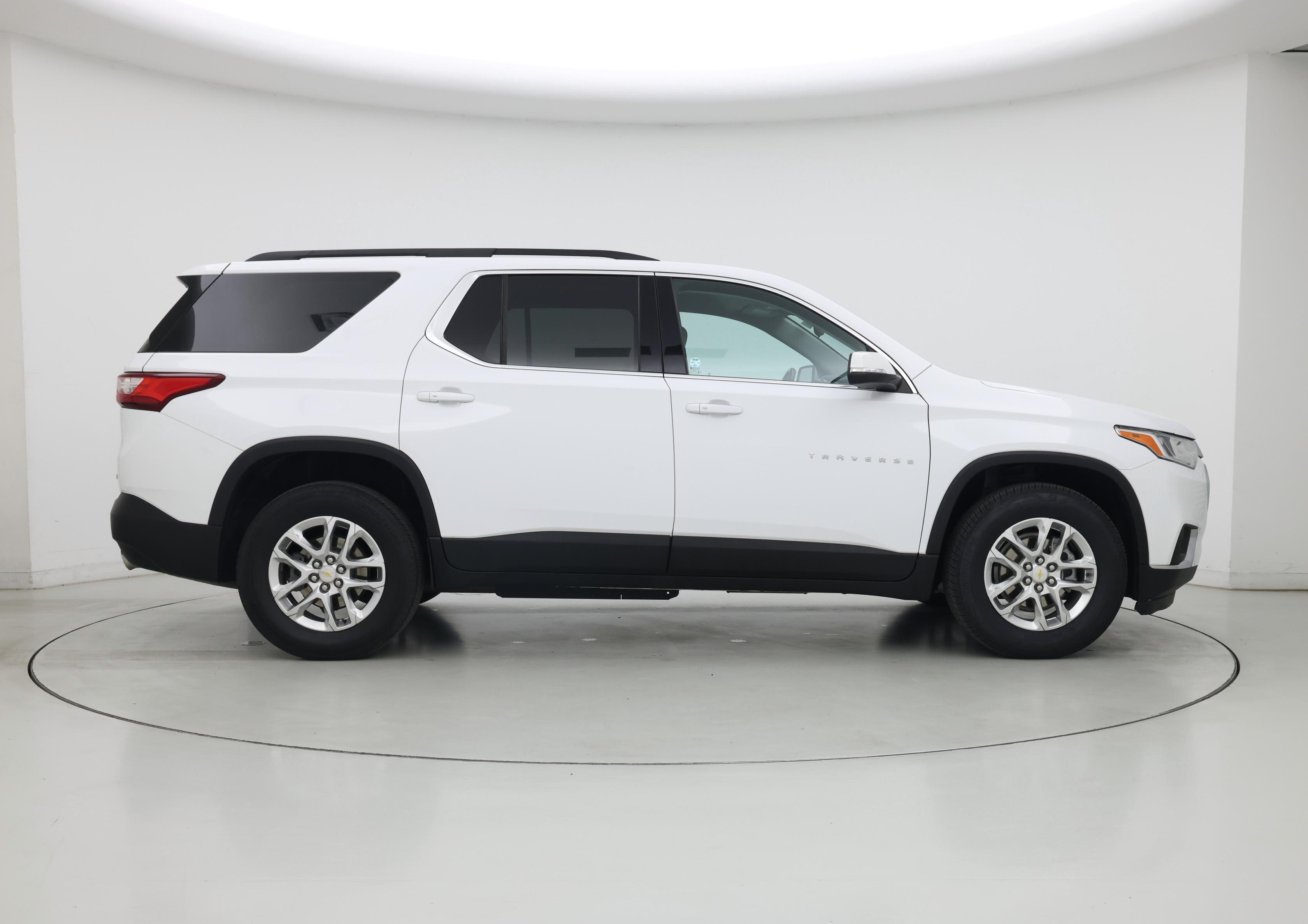 Thumbnail: 2021 Chevrolet Traverse - 7