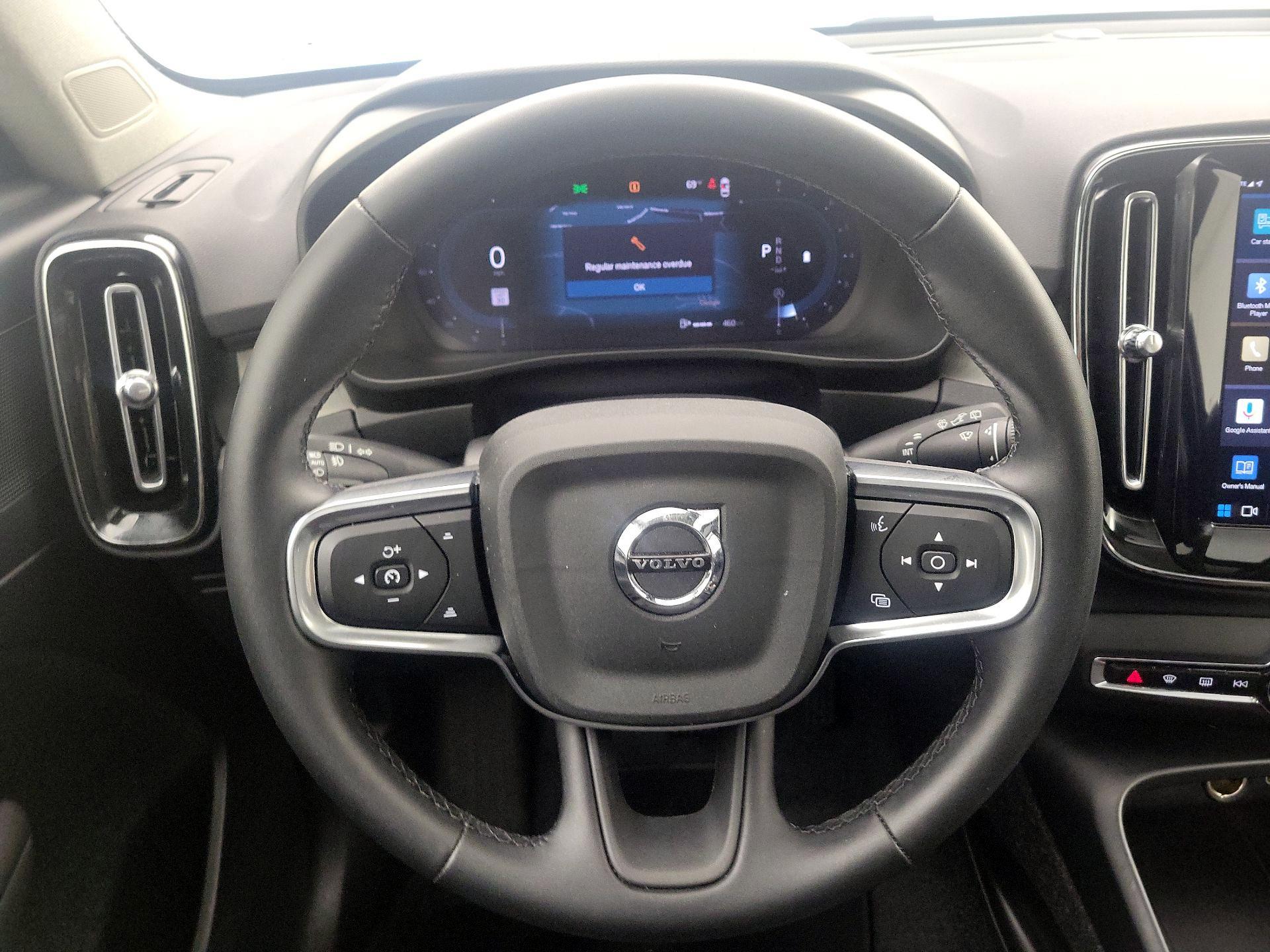 Thumbnail: 2025 Volvo XC40 - 10