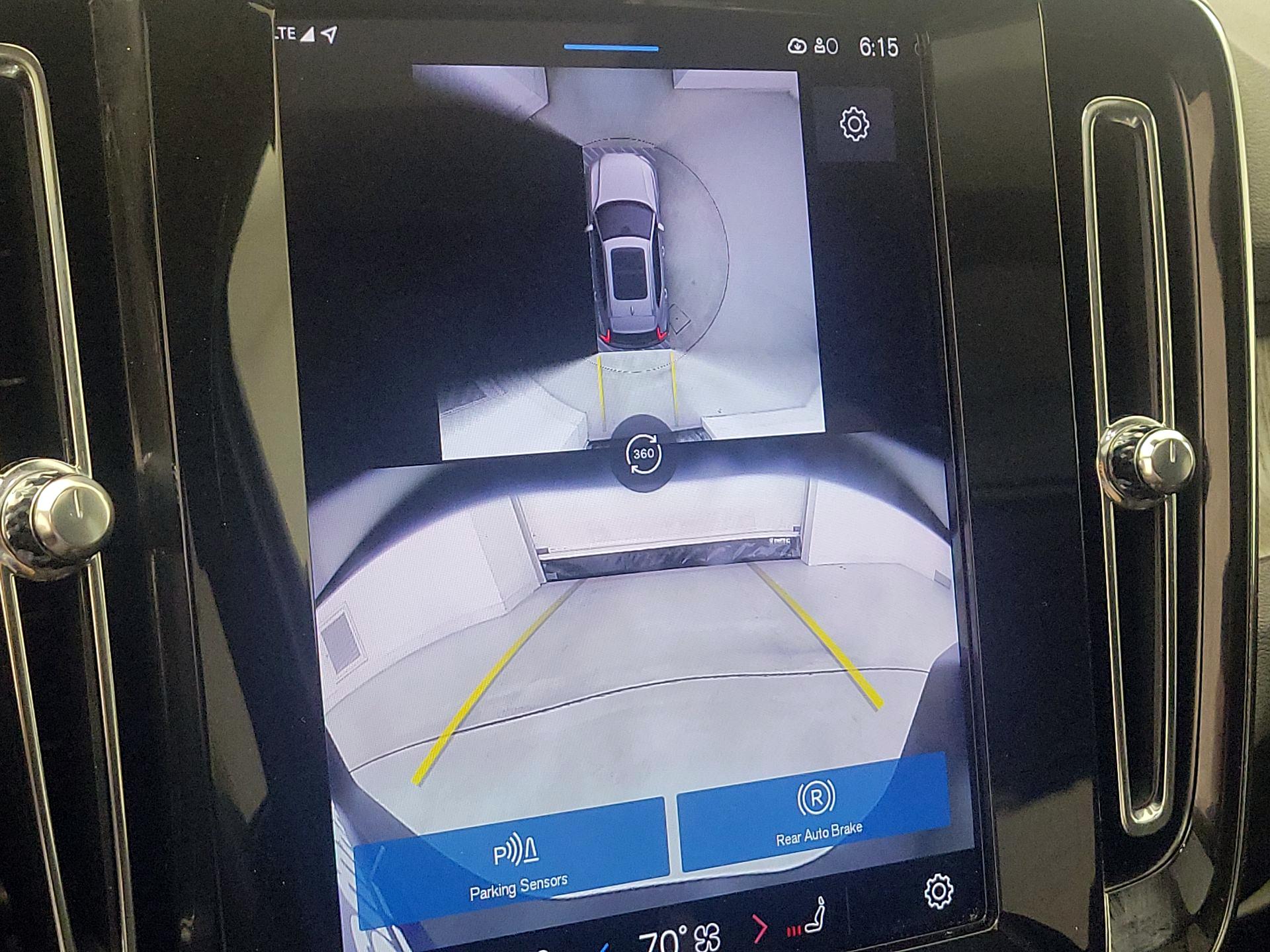 Thumbnail: 2025 Volvo XC40 - 14