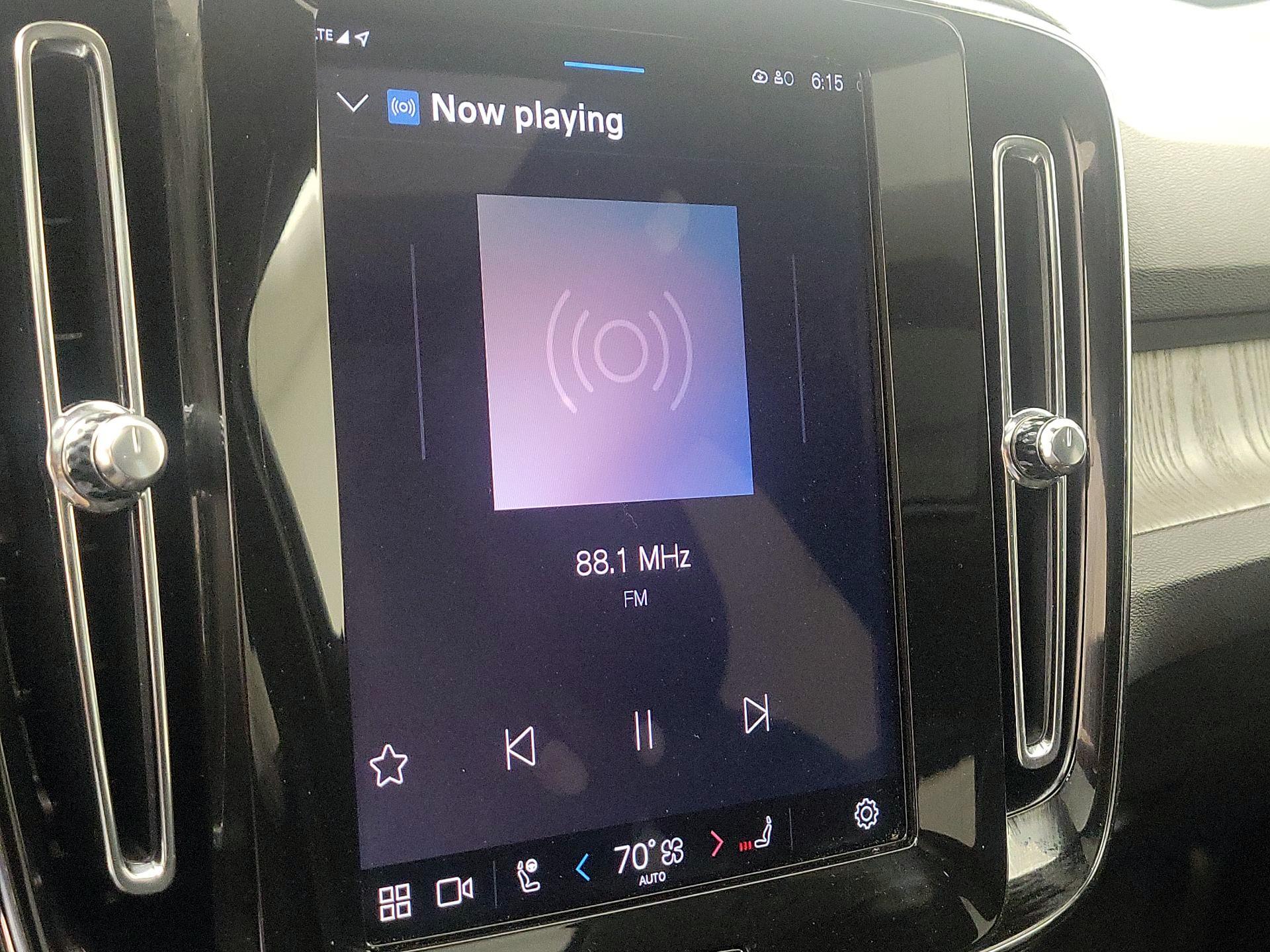 Thumbnail: 2025 Volvo XC40 - 15