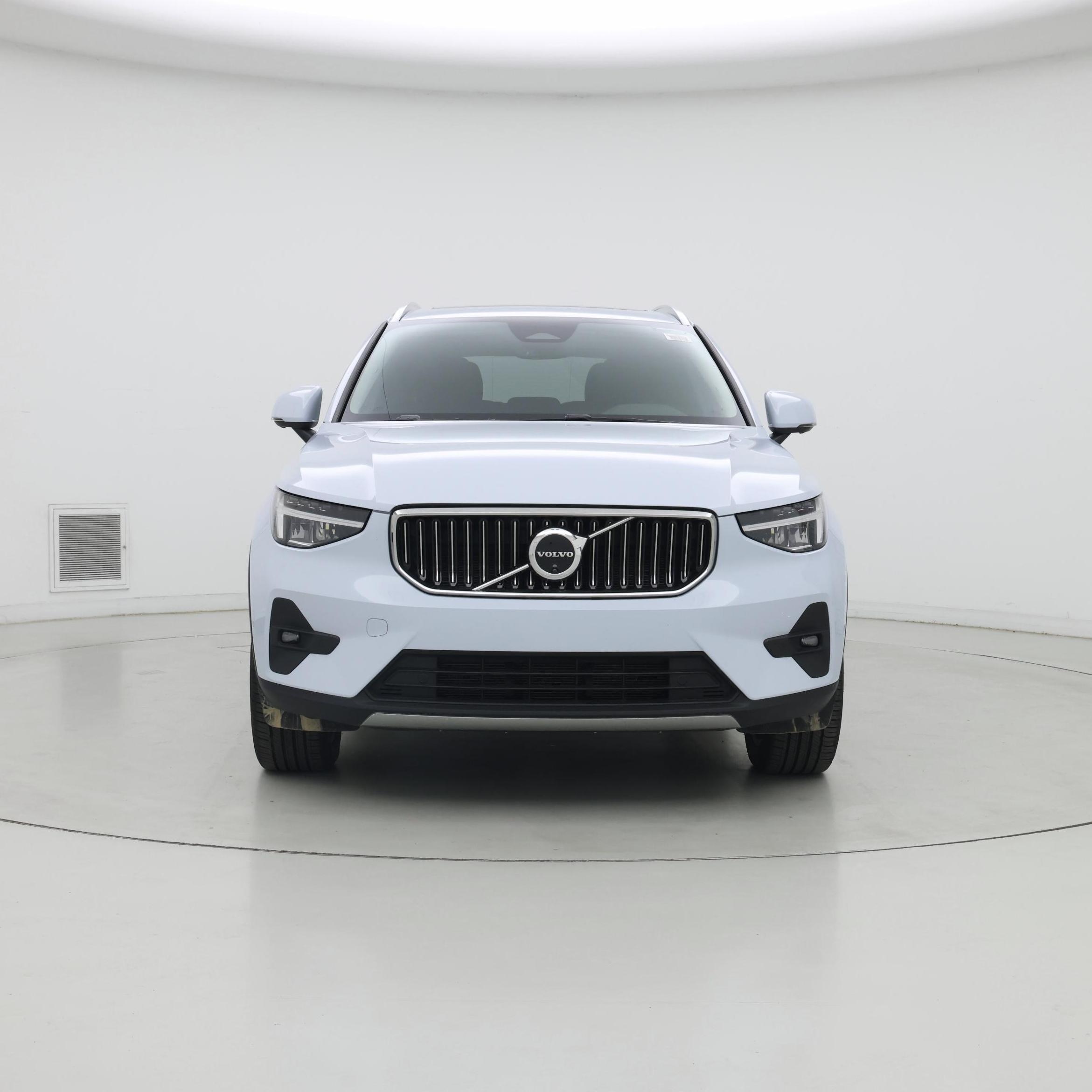 Thumbnail: 2025 Volvo XC40 - 5