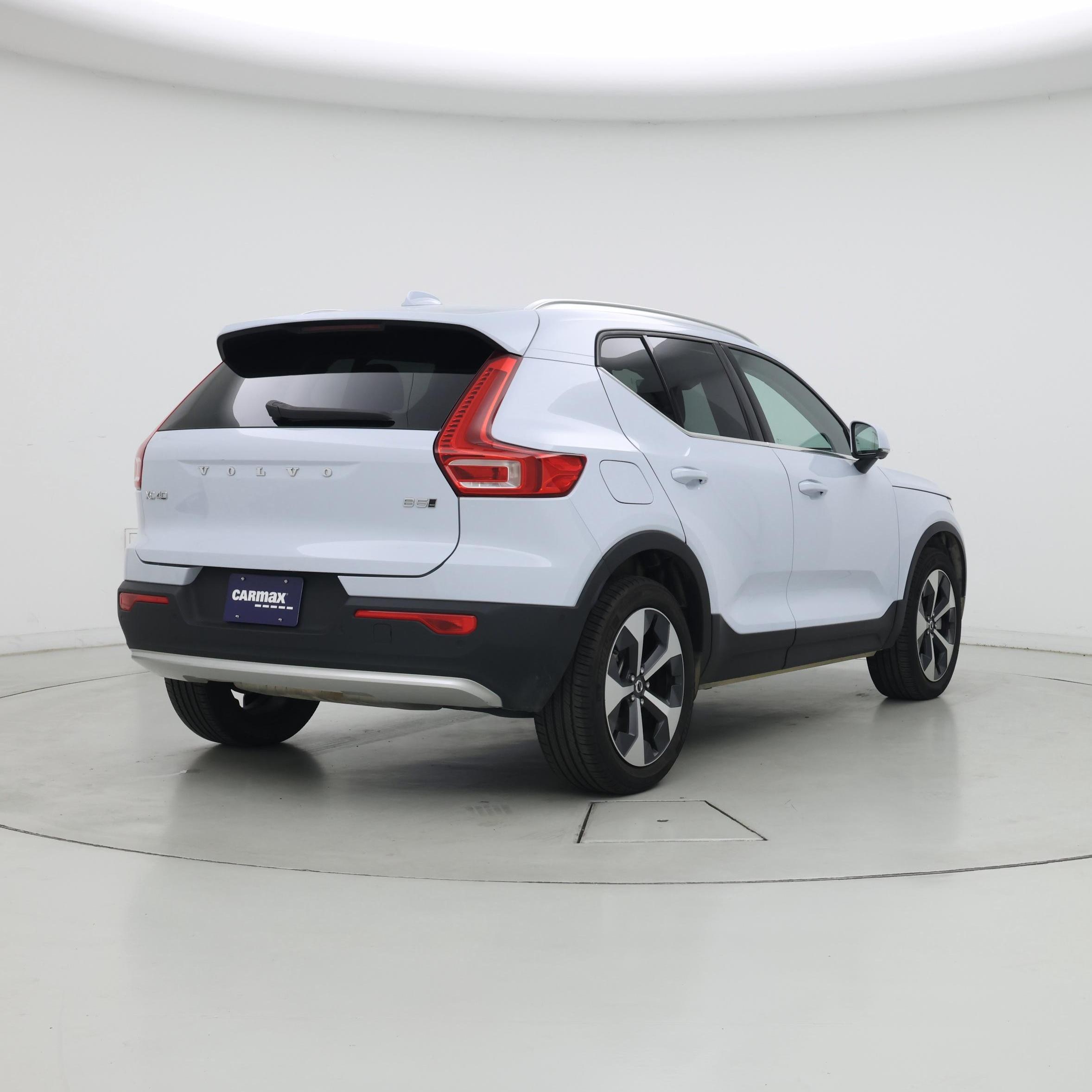 Thumbnail: 2025 Volvo XC40 - 8
