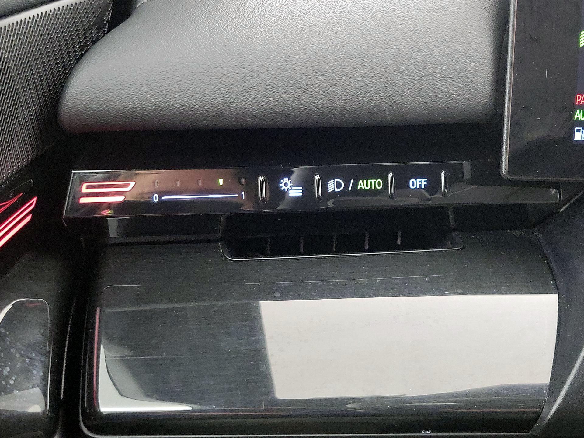 Thumbnail: 2025 BMW 5 Series - 13