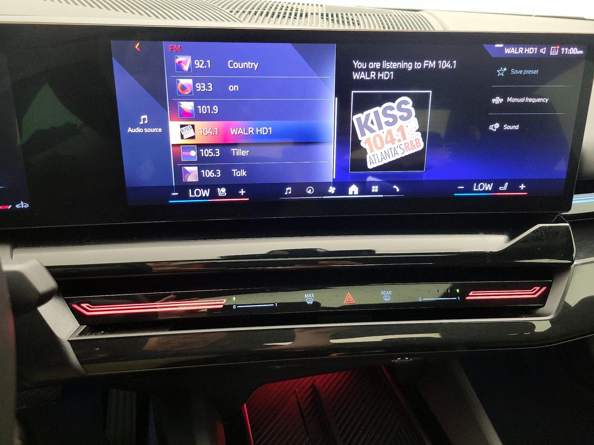 Thumbnail: 2025 BMW 5 Series - 16