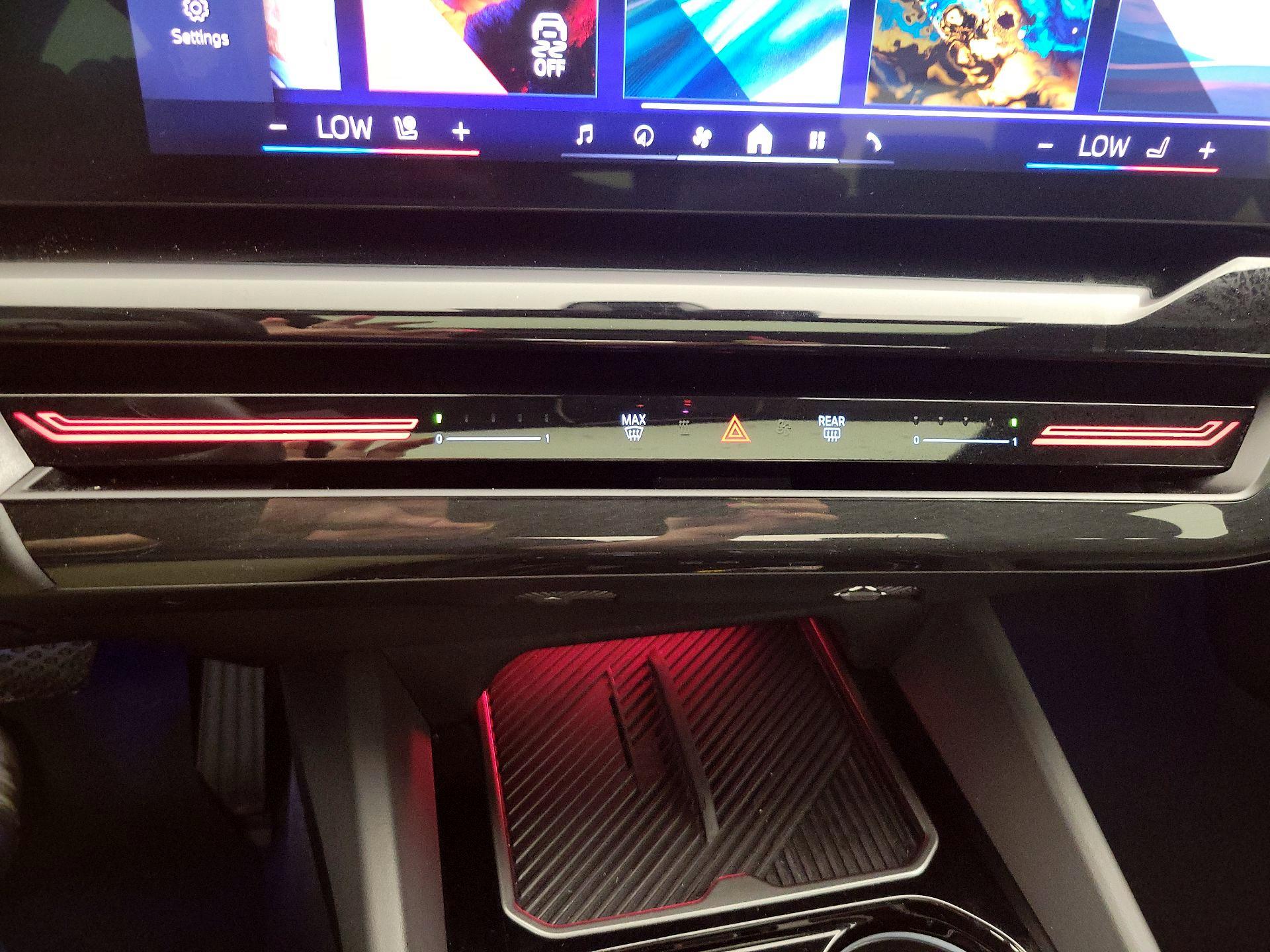 Thumbnail: 2025 BMW 5 Series - 17