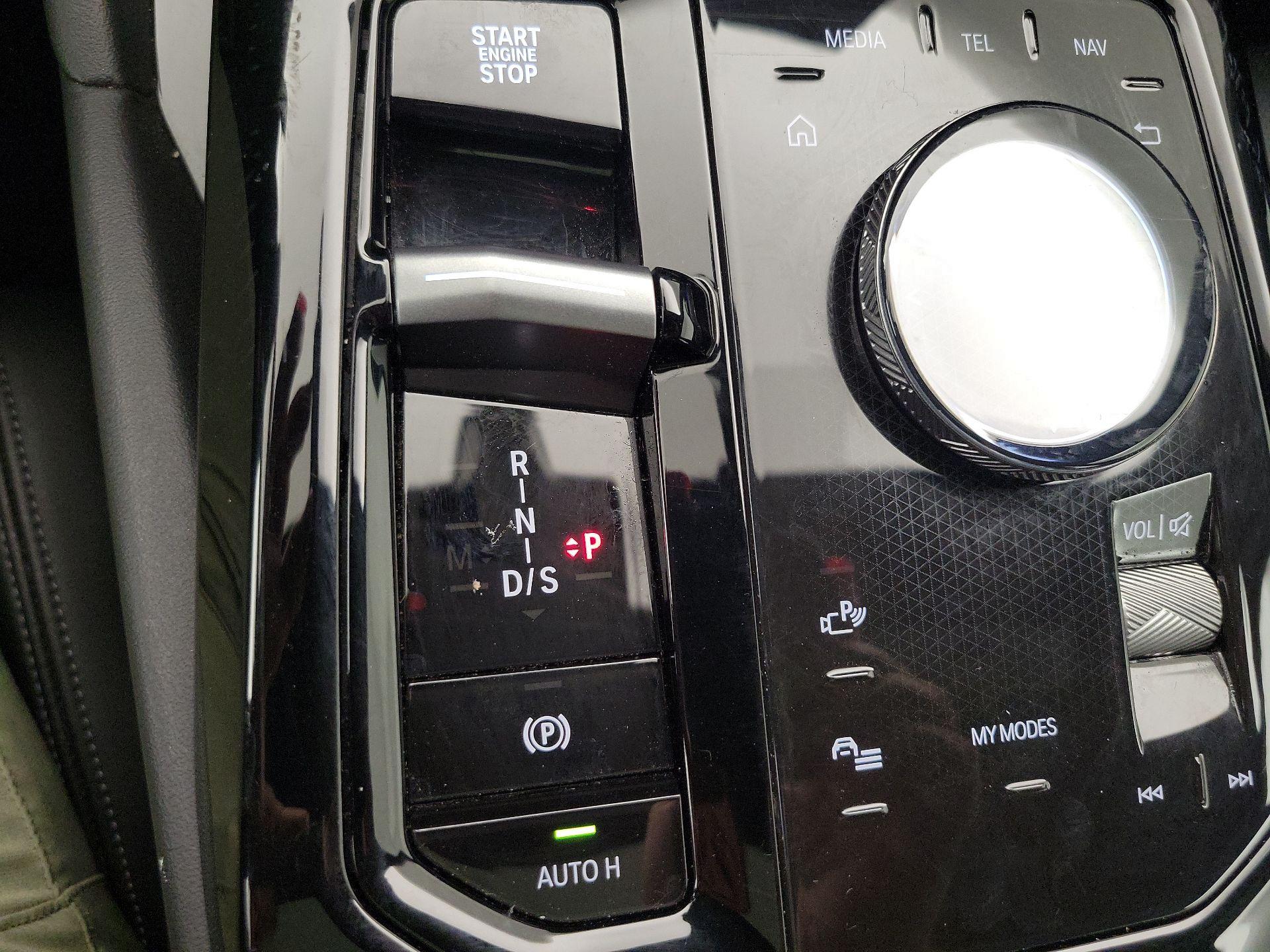 Thumbnail: 2025 BMW 5 Series - 18