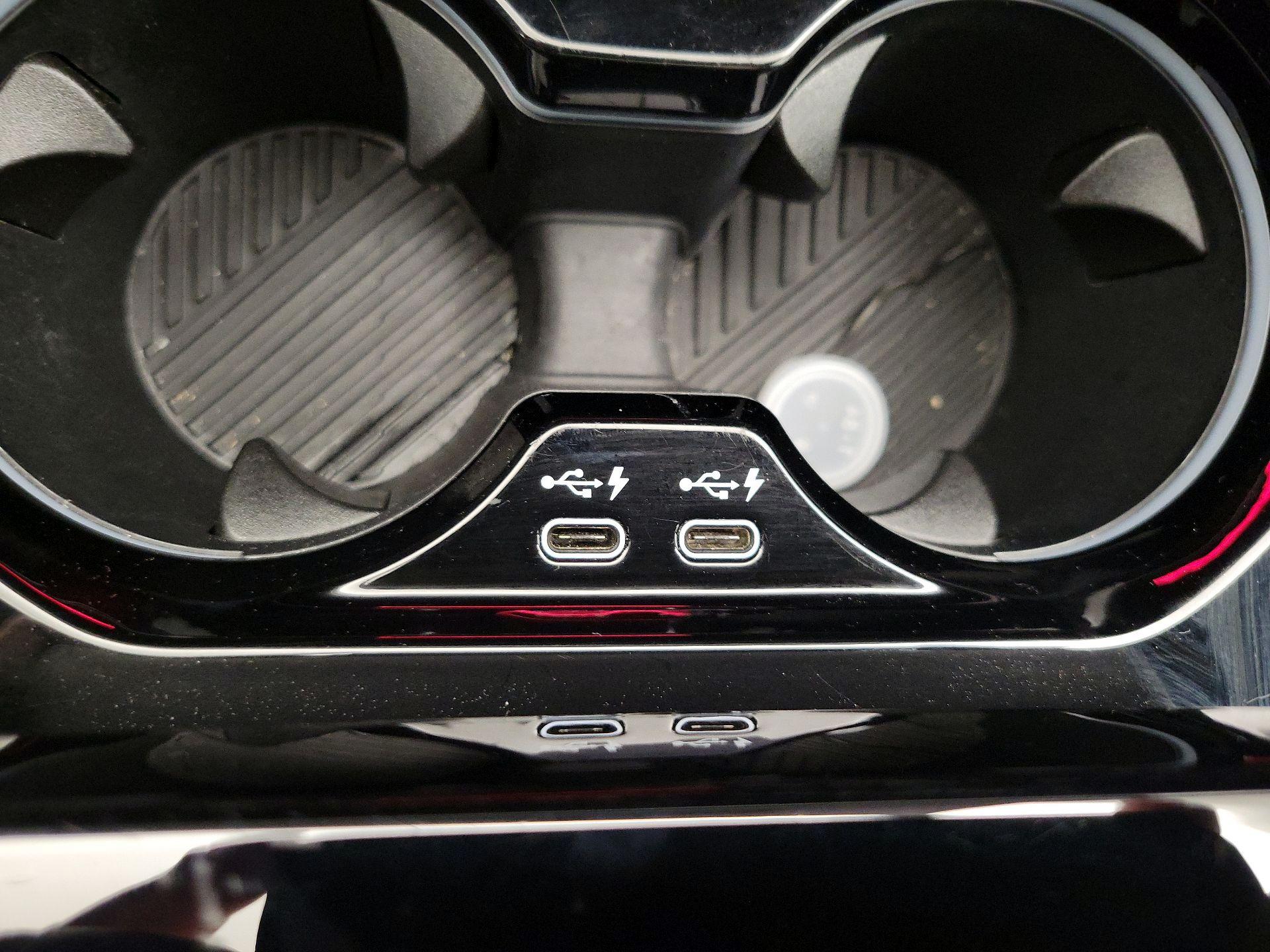 Thumbnail: 2025 BMW 5 Series - 19