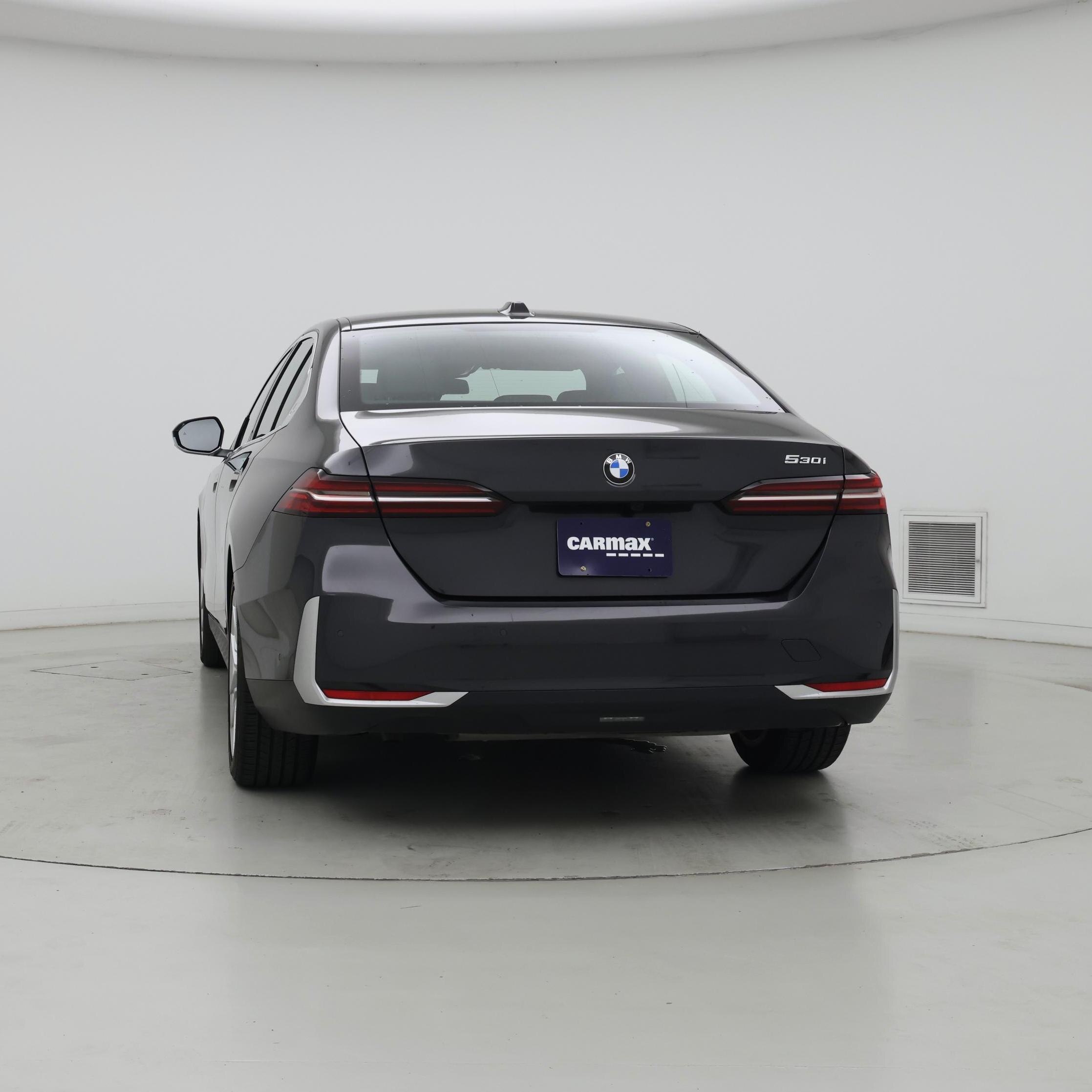 Thumbnail: 2025 BMW 5 Series - 6