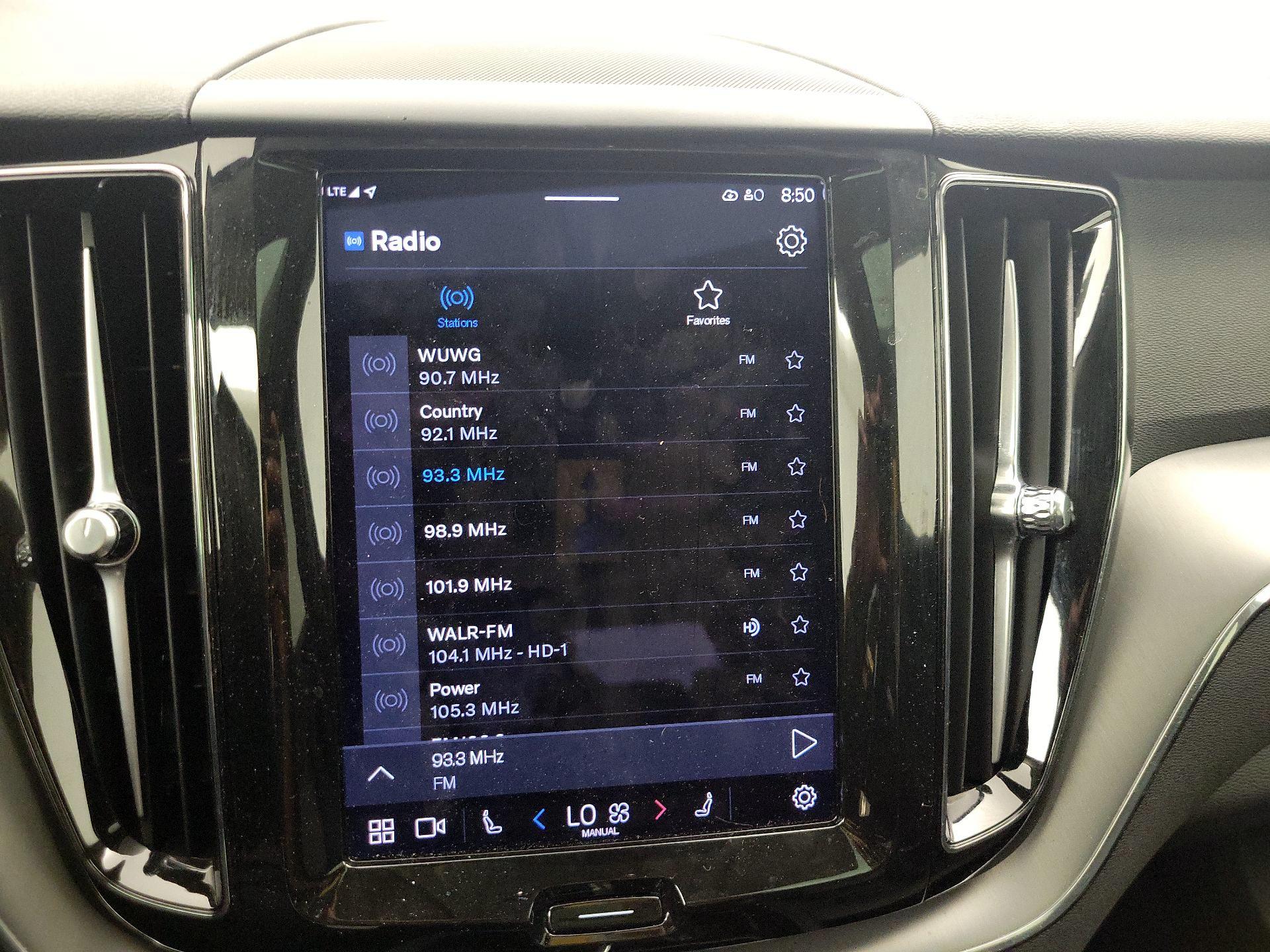 Thumbnail: 2023 Volvo XC60 - 16