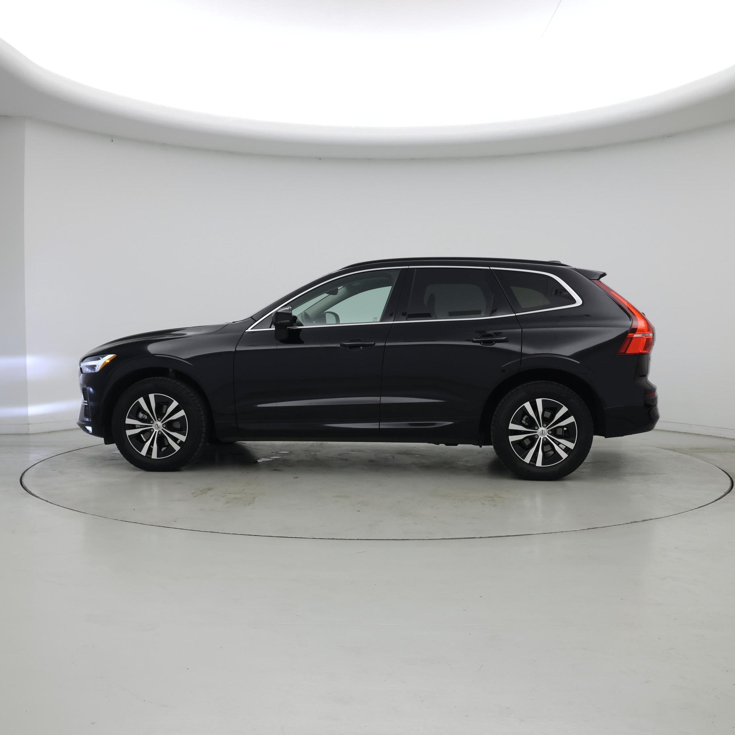 Thumbnail: 2023 Volvo XC60 - 3