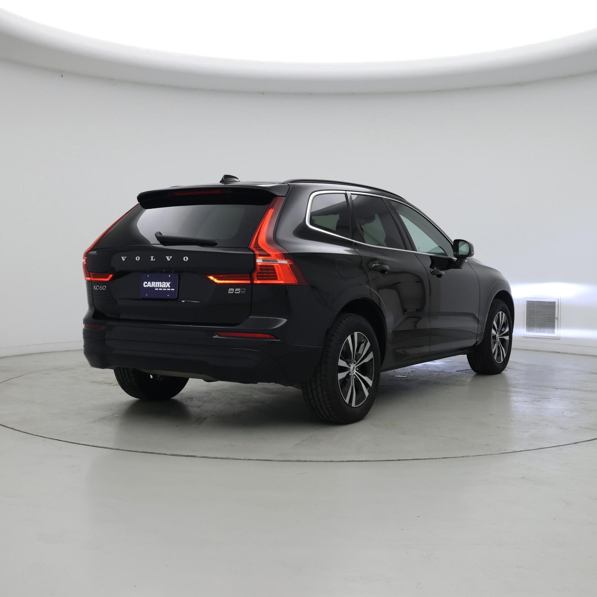 Thumbnail: 2023 Volvo XC60 - 8