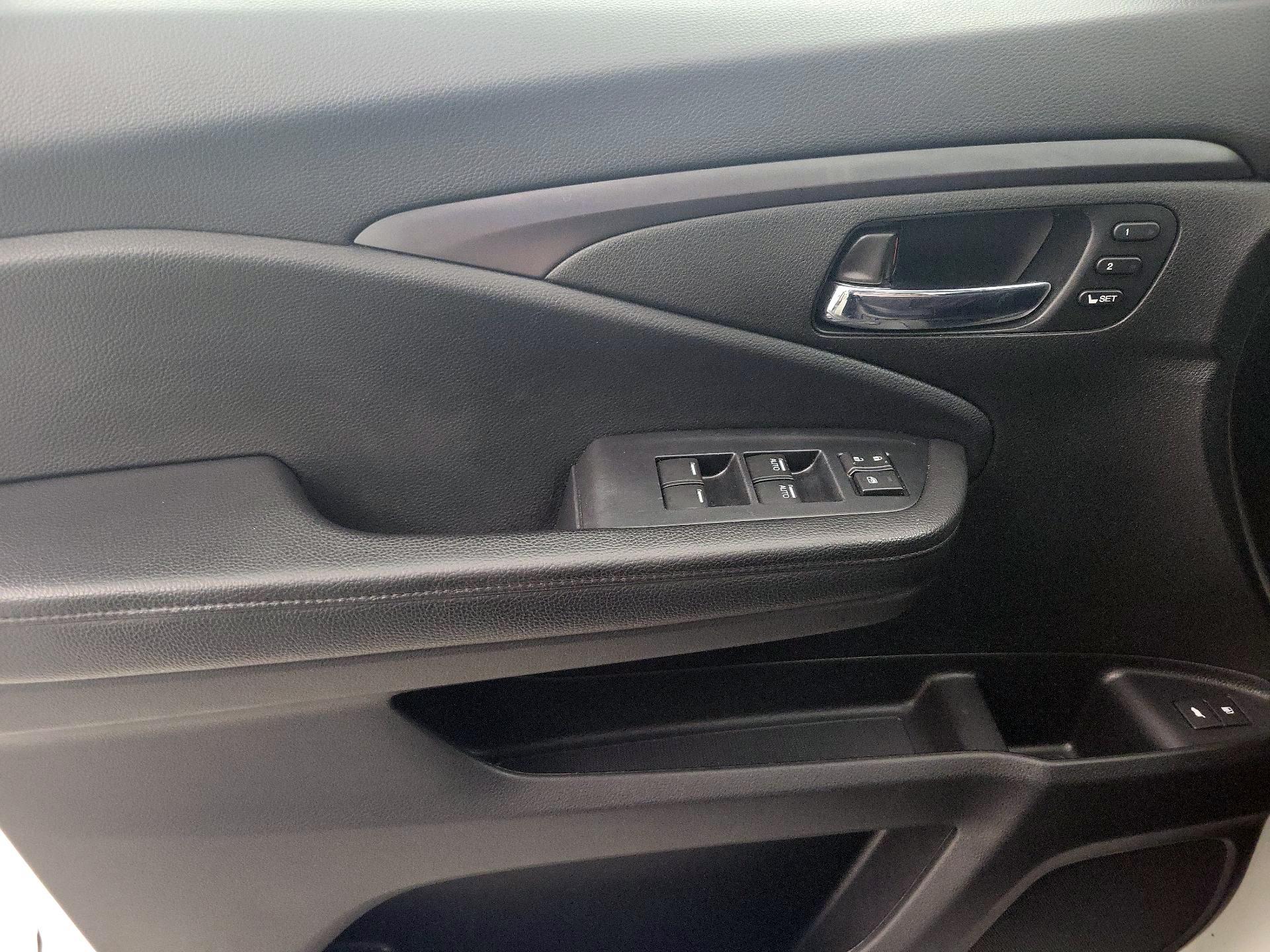 Thumbnail: 2022 Honda Pilot - 10