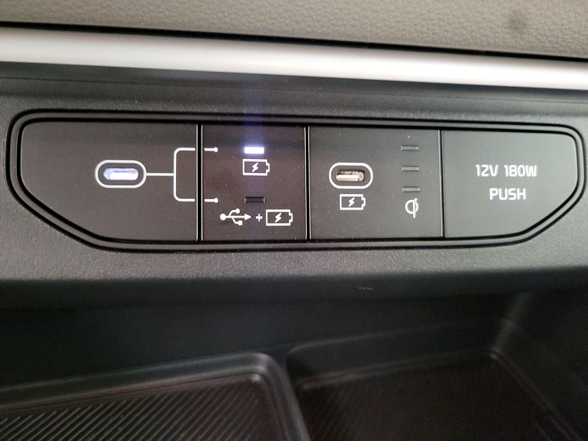 Thumbnail: 2025 Kia Carnival - 19