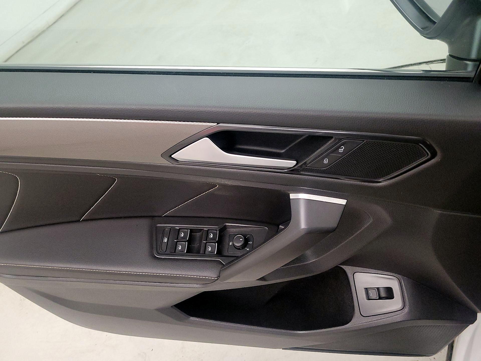 Thumbnail: 2022 Volkswagen Tiguan - 12