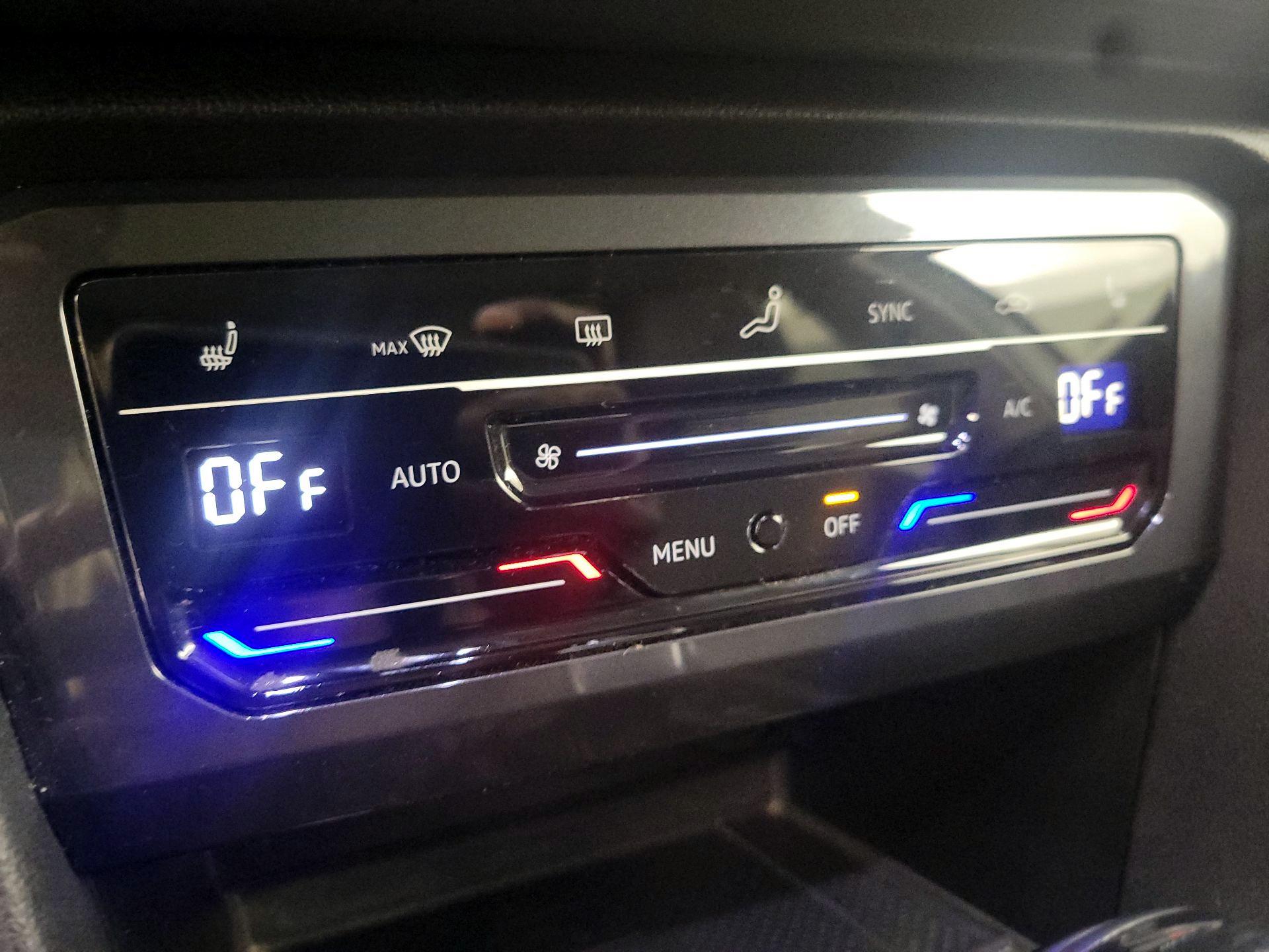 Thumbnail: 2022 Volkswagen Tiguan - 16