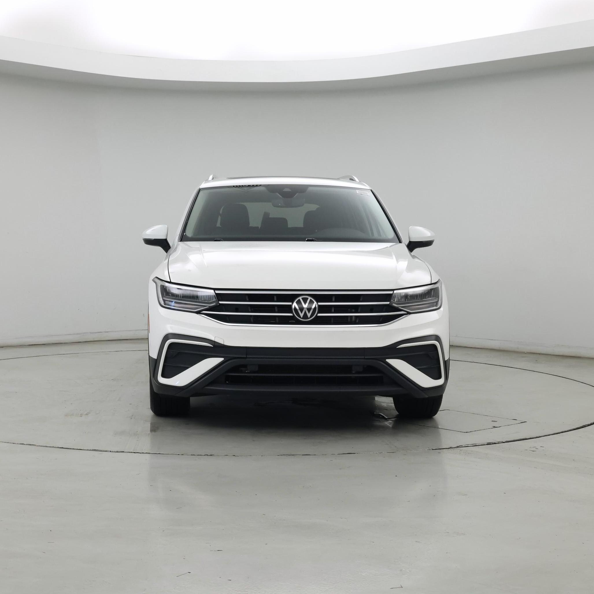 Thumbnail: 2022 Volkswagen Tiguan - 5